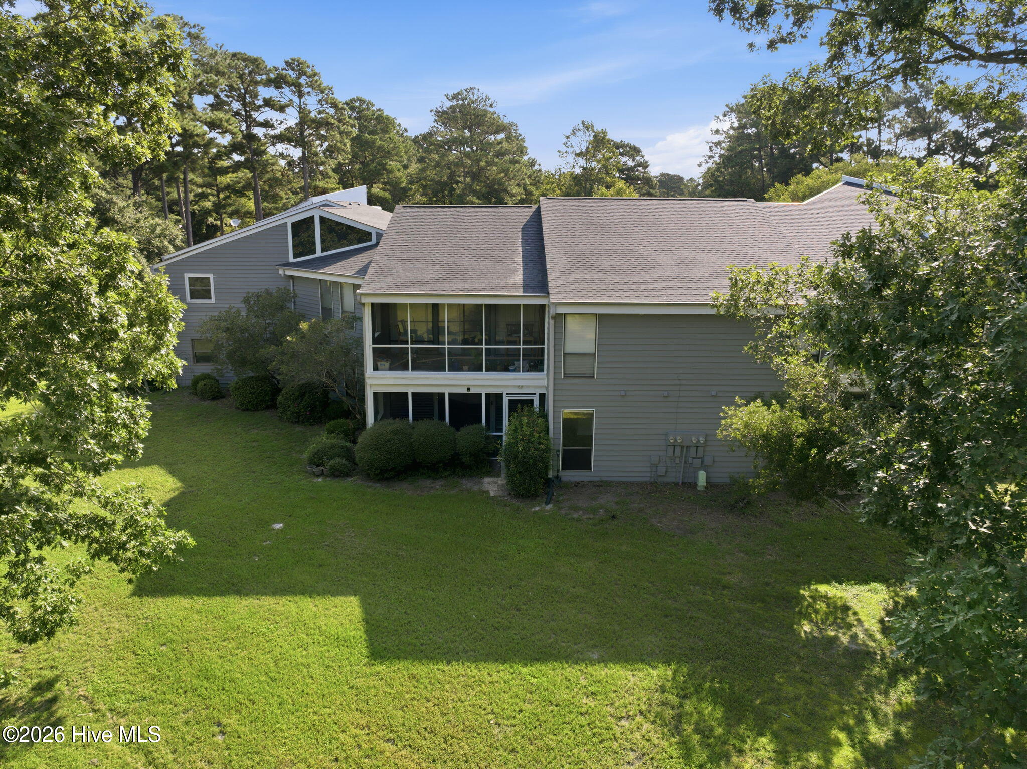 728 Azalea Drive 423 Property Photo 38