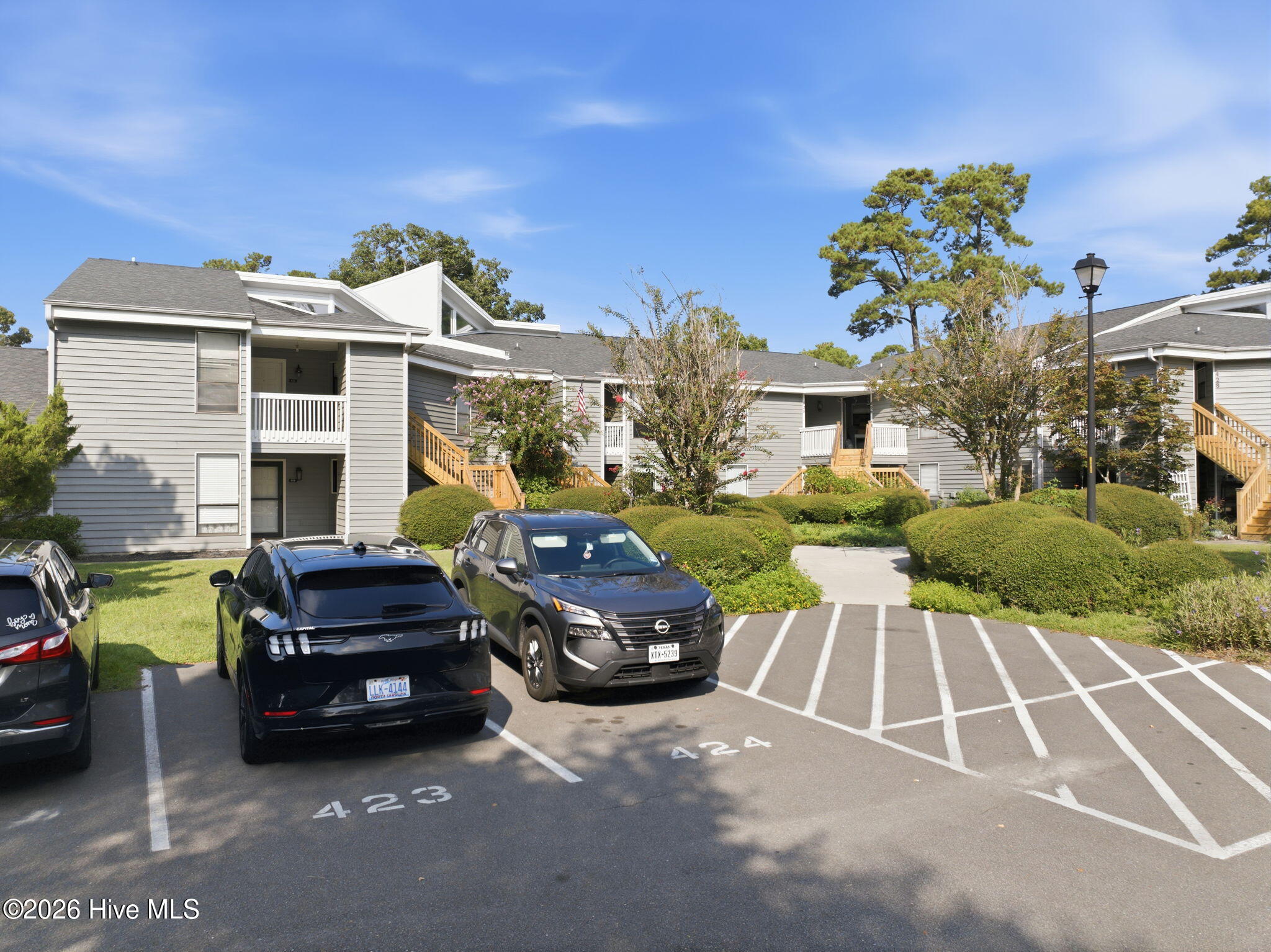 728 Azalea Drive 423 Property Photo 40