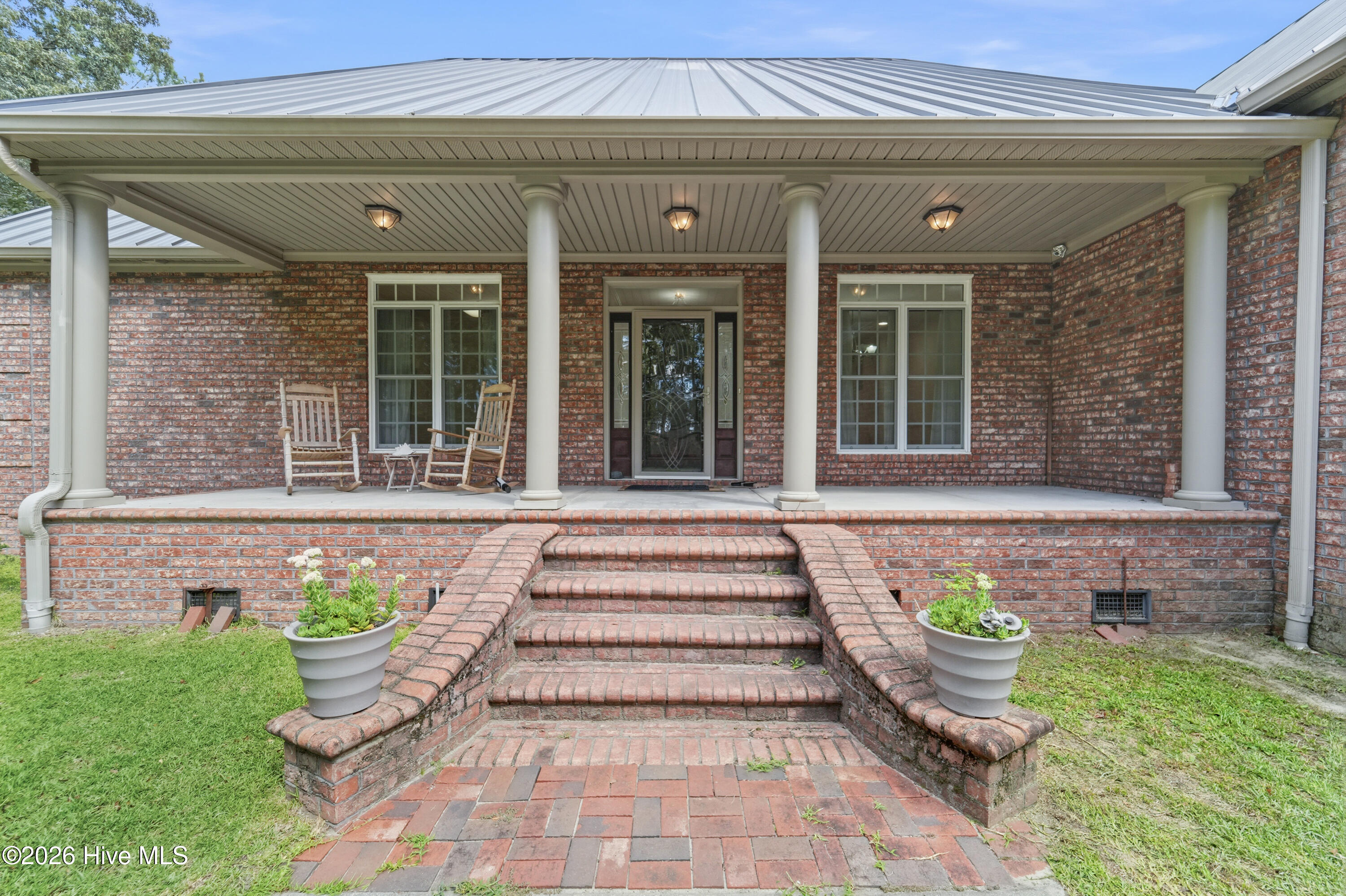1380 Oak Grove Road Property Photo 3