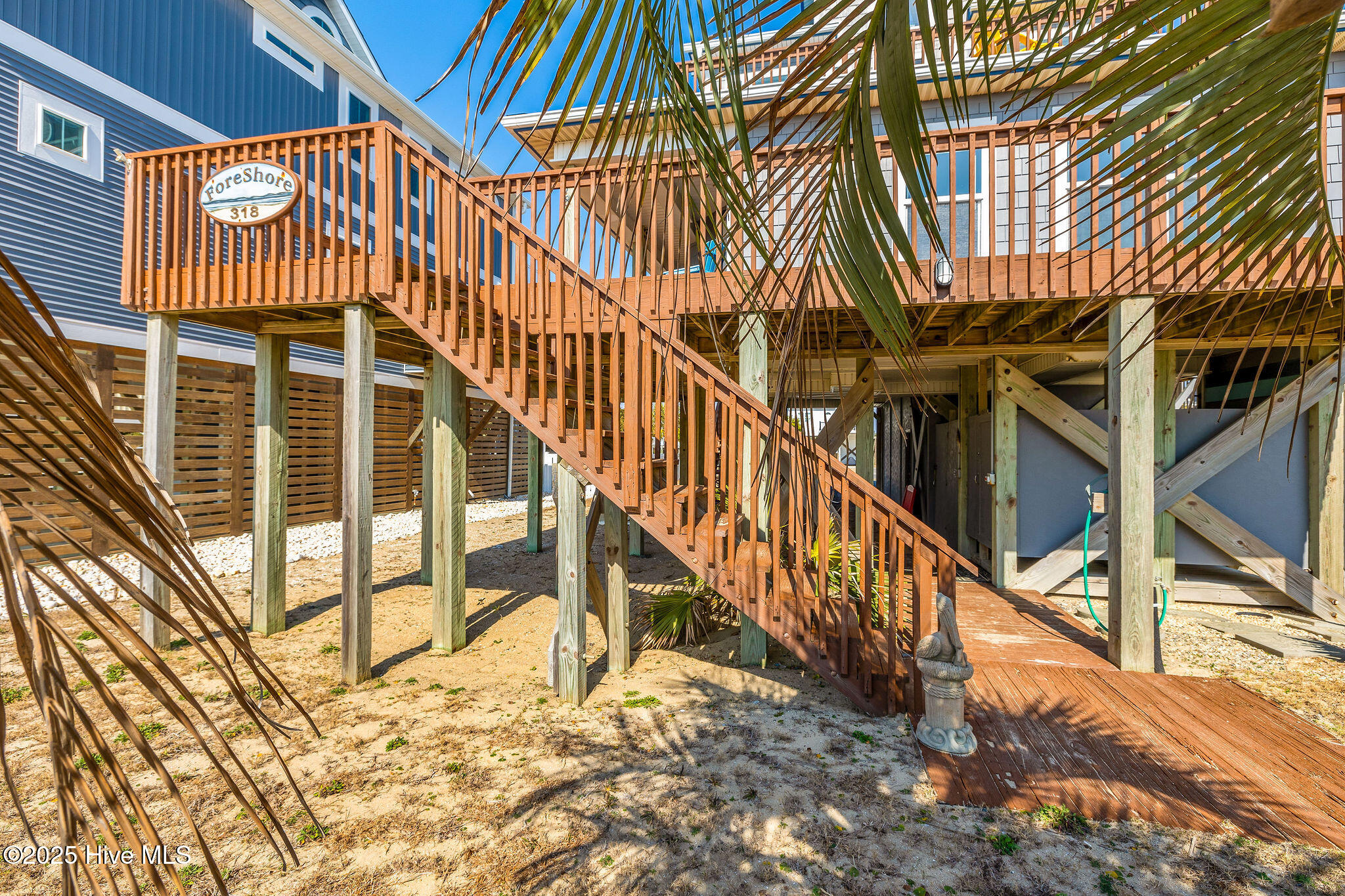 318 E Beach Drive Property Photo 5