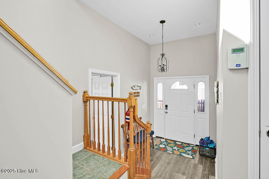 318 E Beach Drive Property Photo 8
