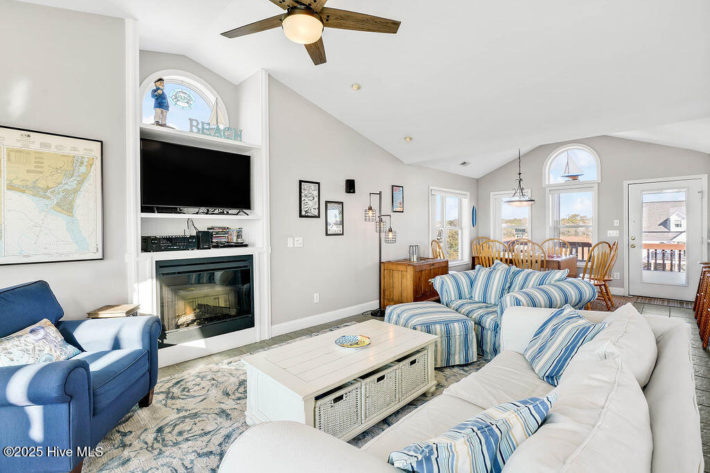 318 E Beach Drive Property Photo 10