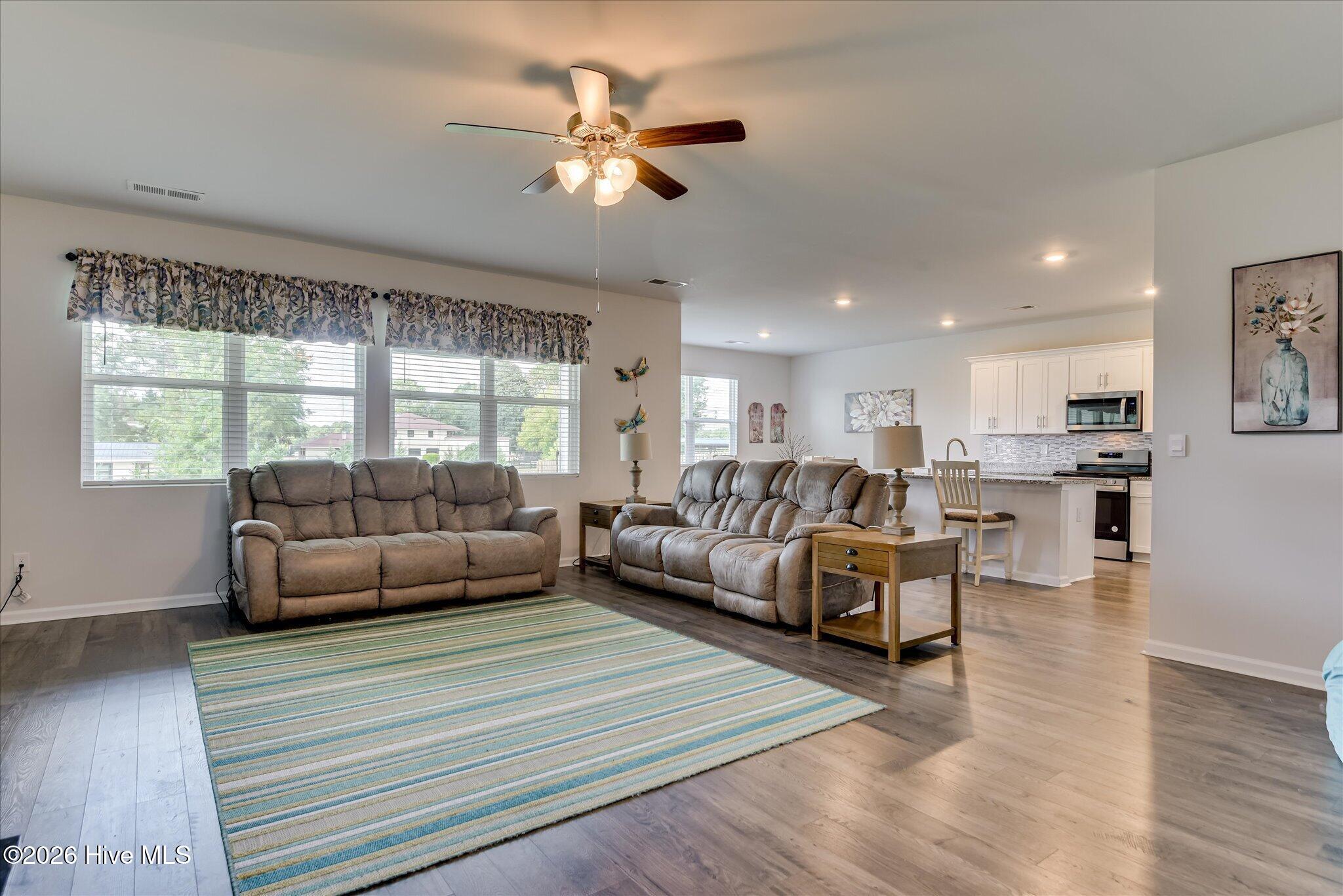 7106 Sideboard Crossing Property Photo 9