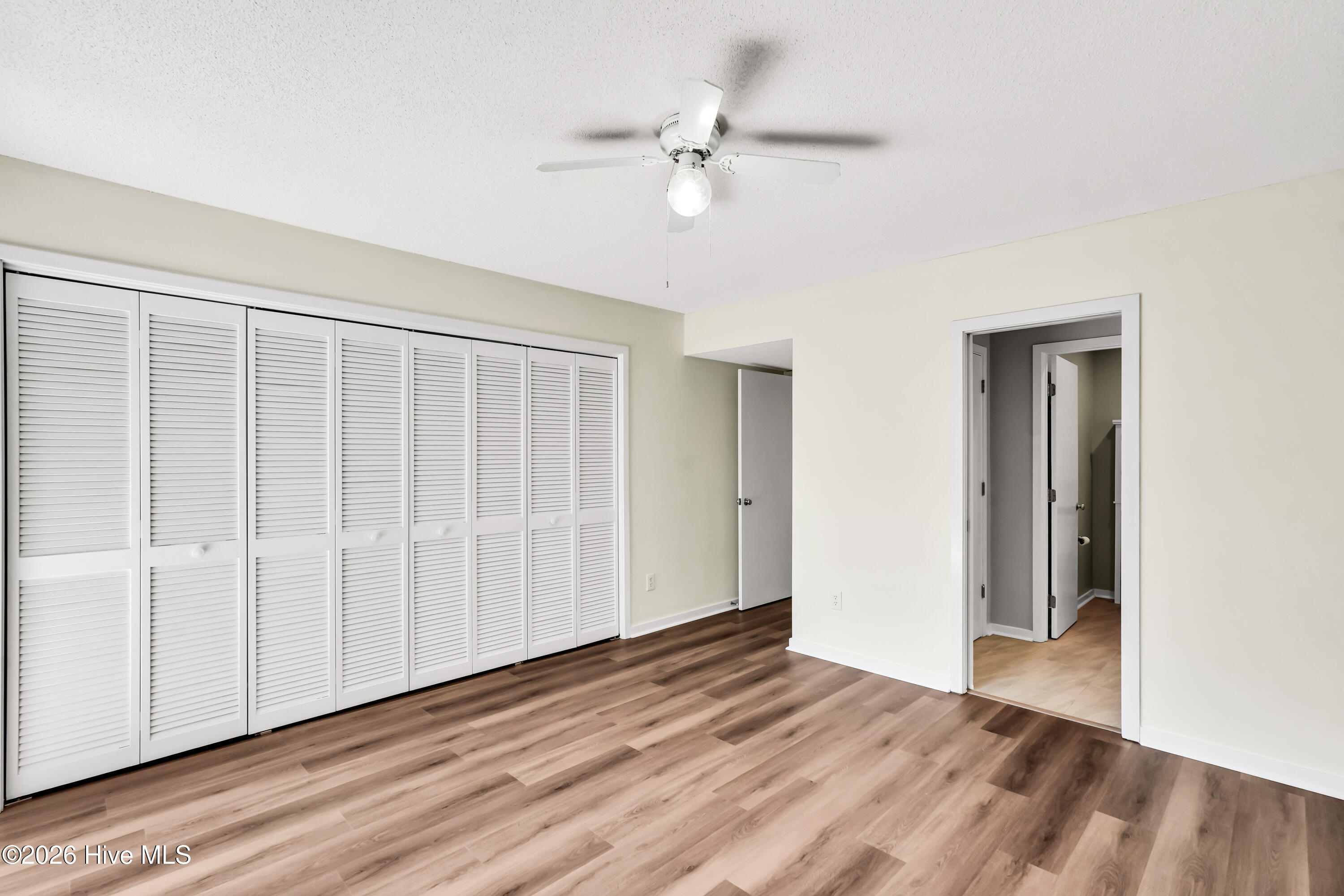 1433 Villa Place E Property Photo 20