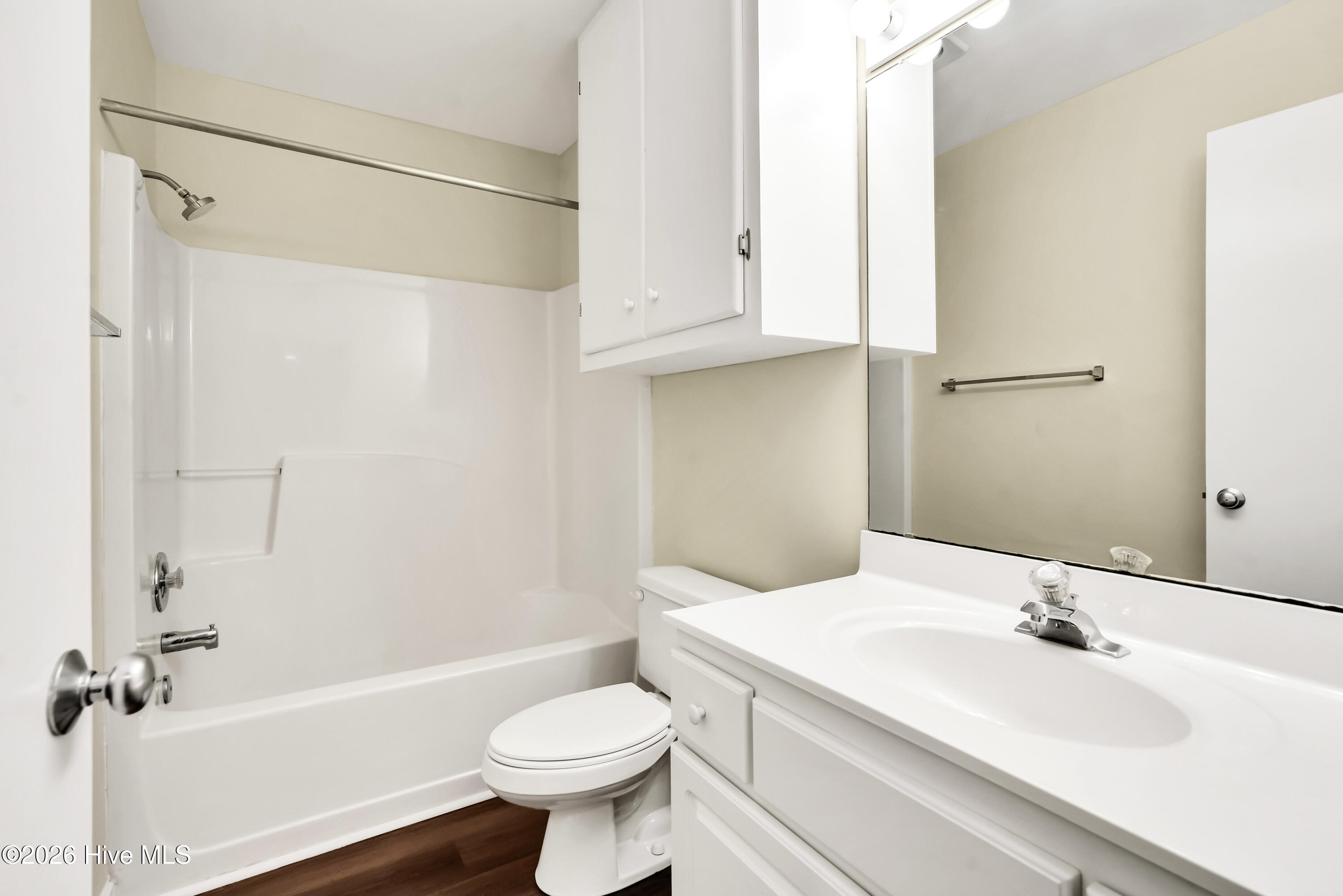 1433 Villa Place E Property Photo 23