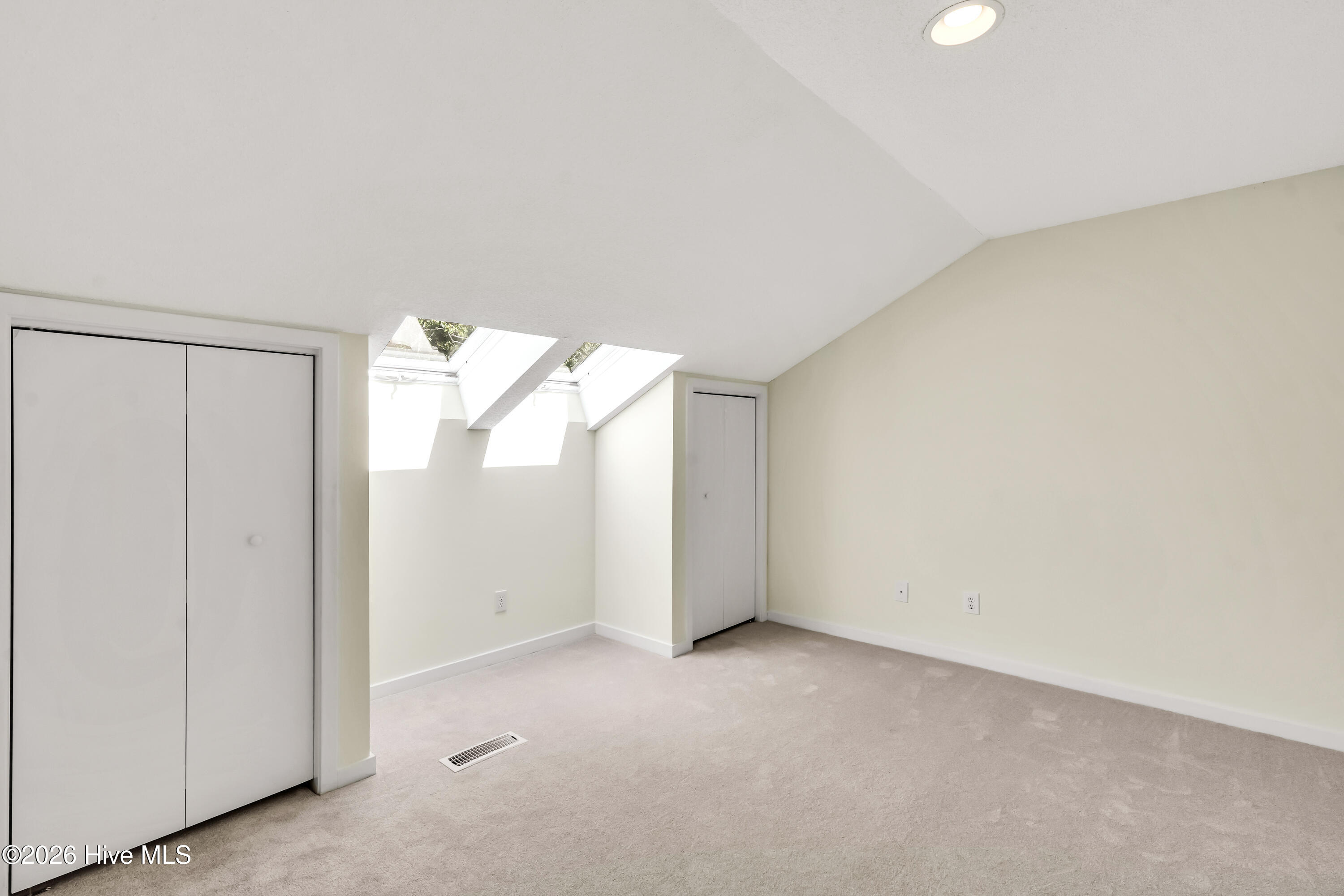 1433 Villa Place E Property Photo 28