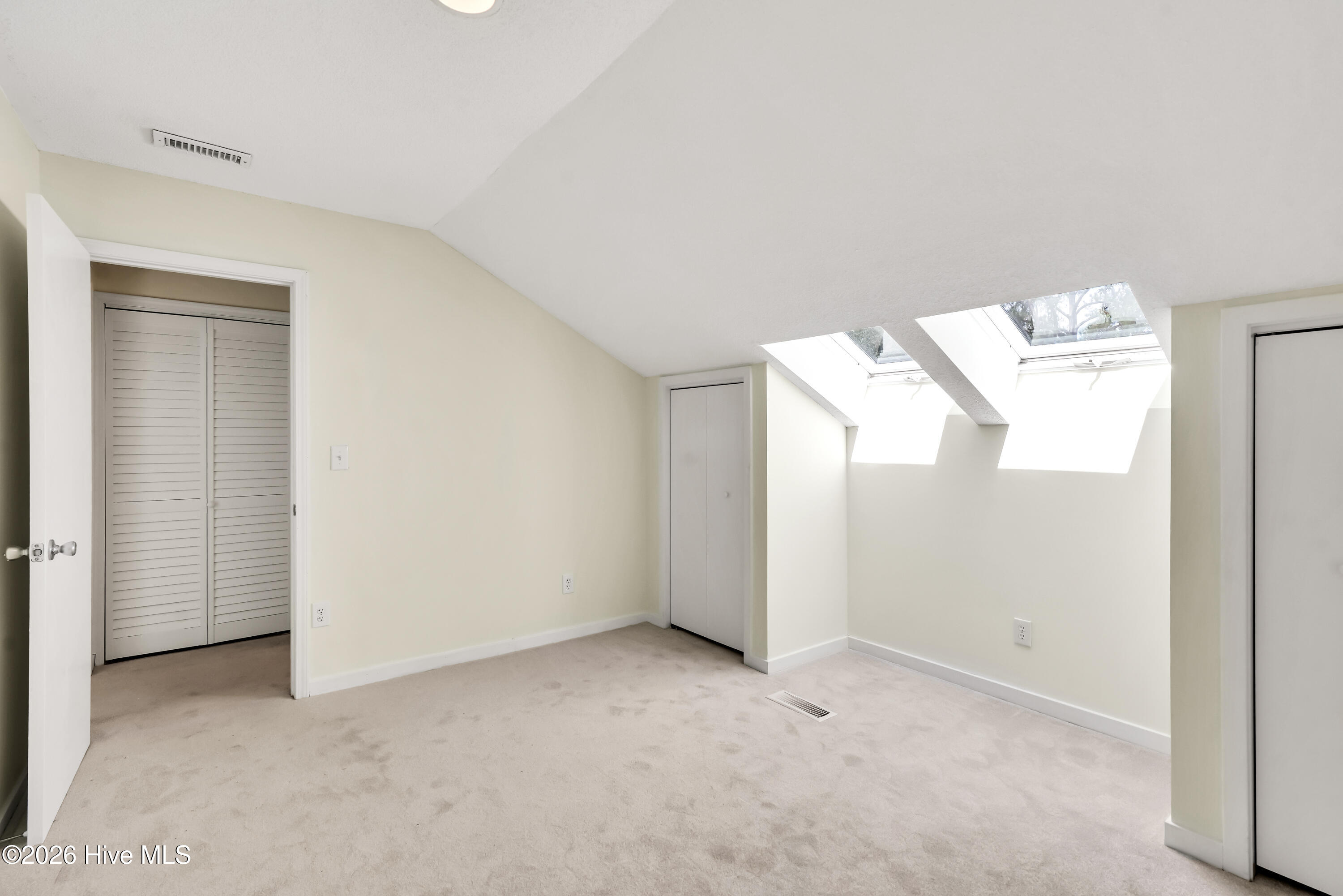 1433 Villa Place E Property Photo 29