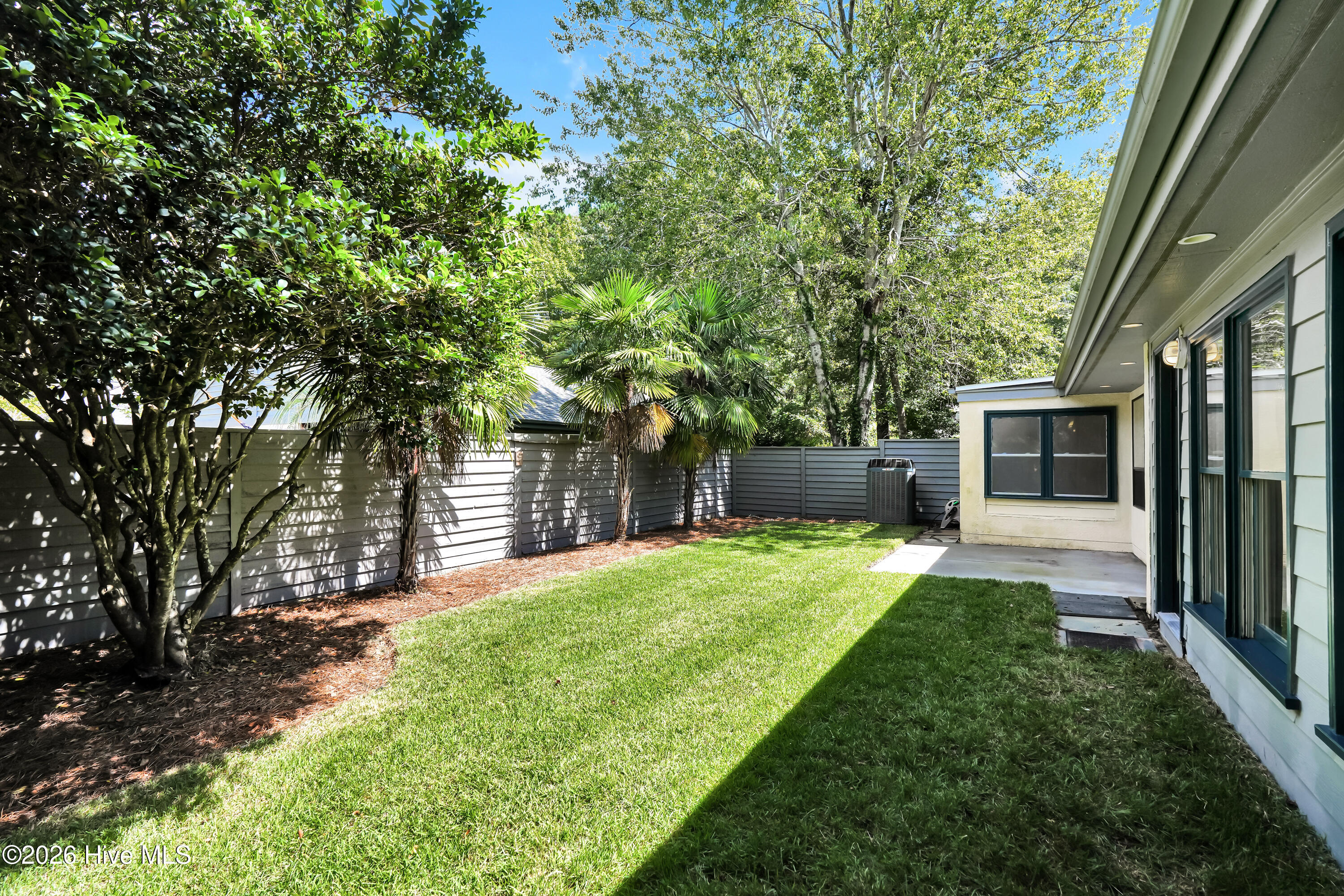 1433 Villa Place E Property Photo 36