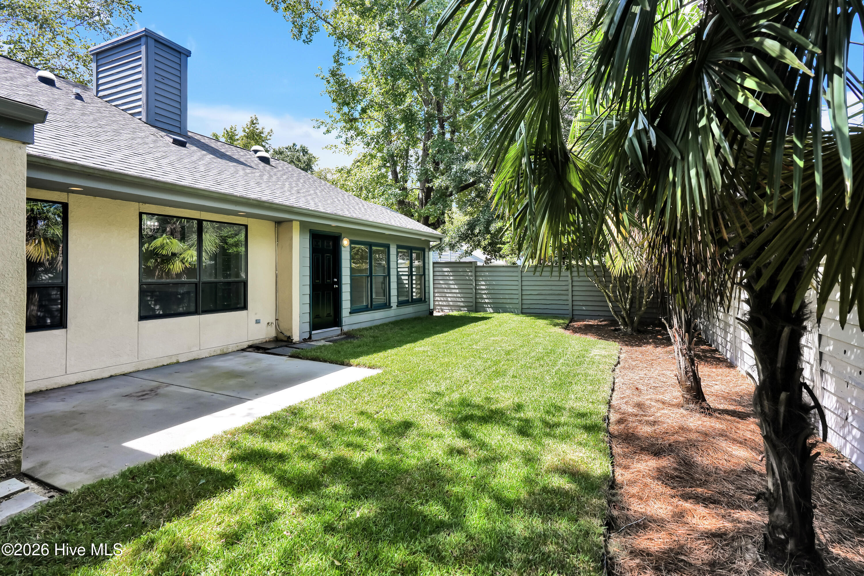 1433 Villa Place E Property Photo 39