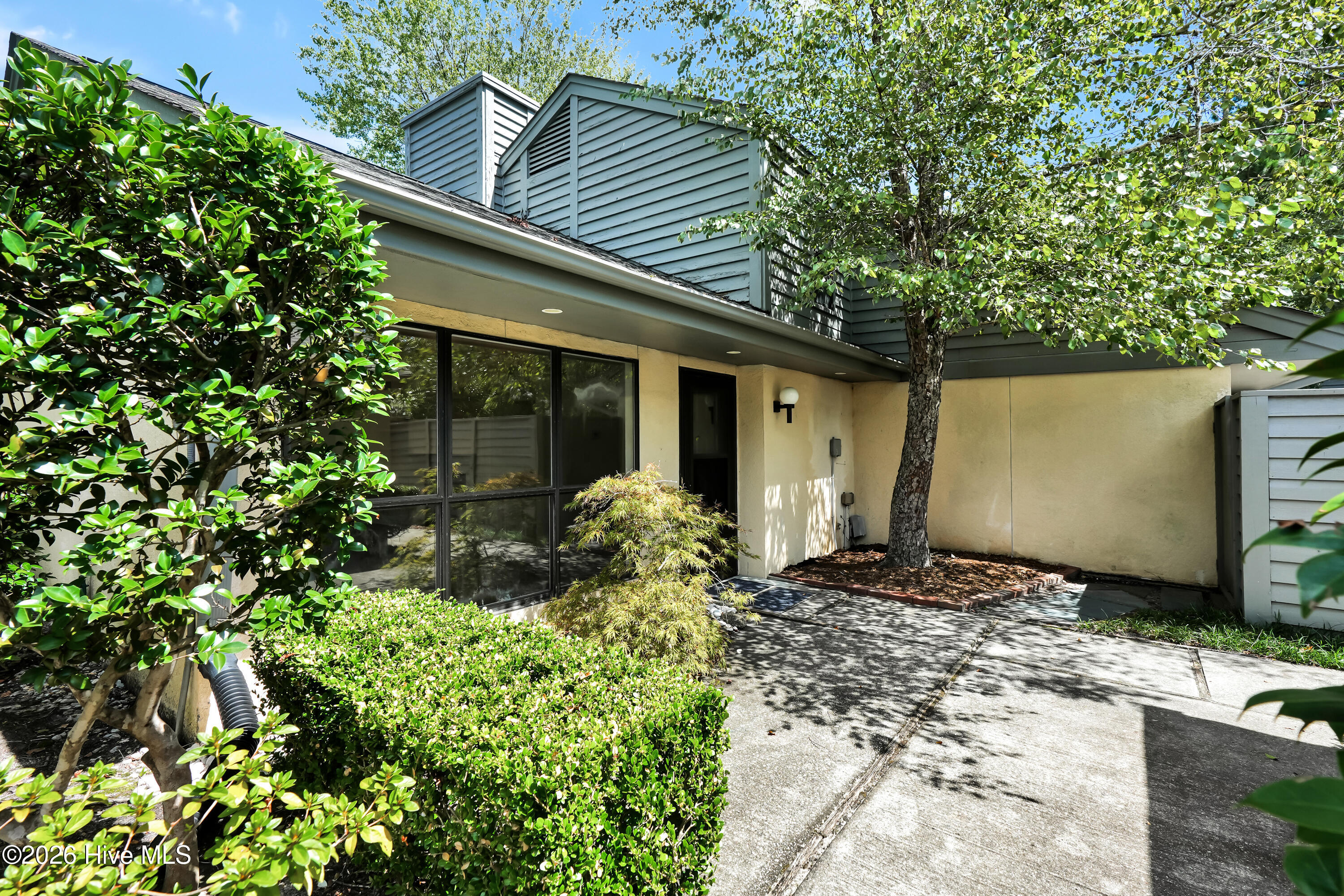 1433 Villa Place E Property Photo 43