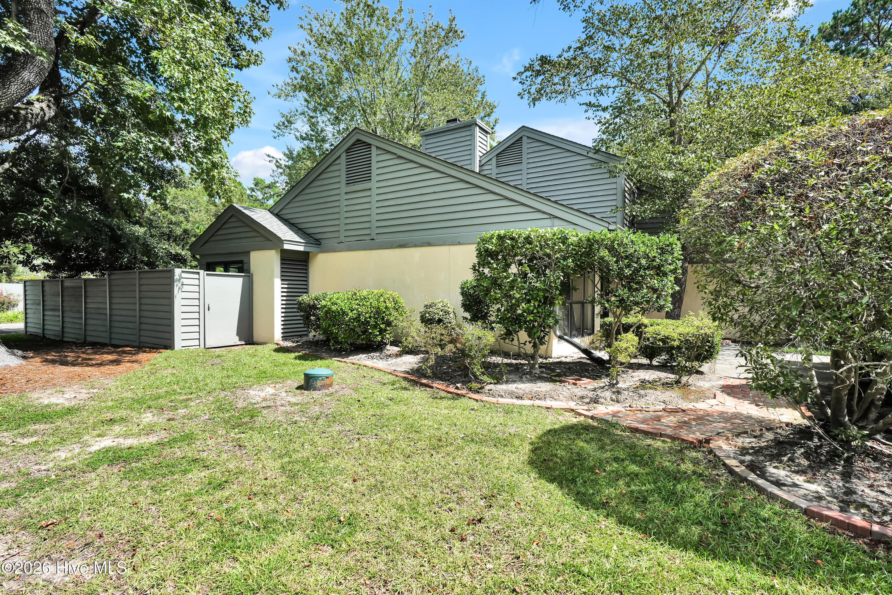 1433 Villa Place E Property Photo 44