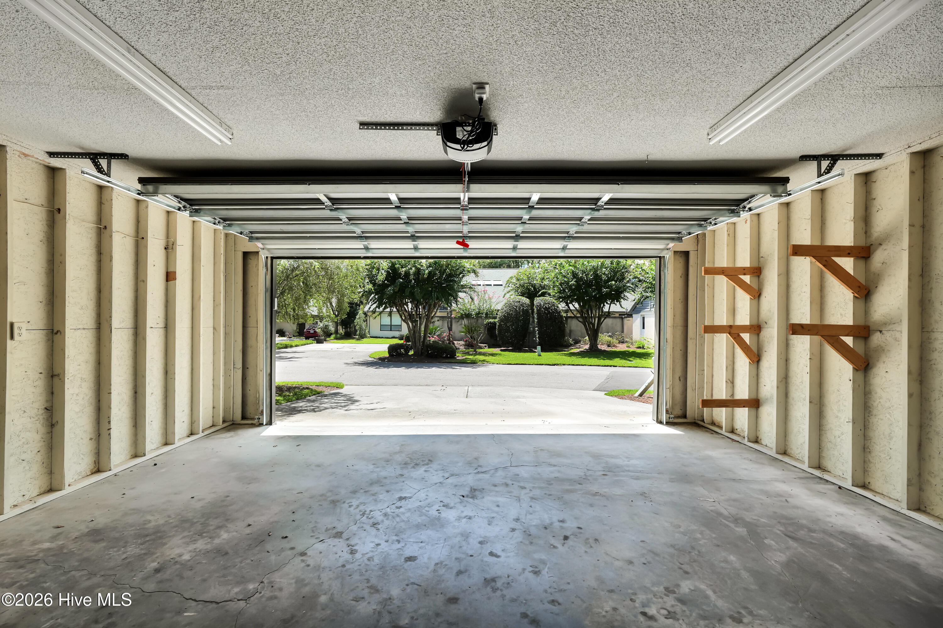 1433 Villa Place E Property Photo 45