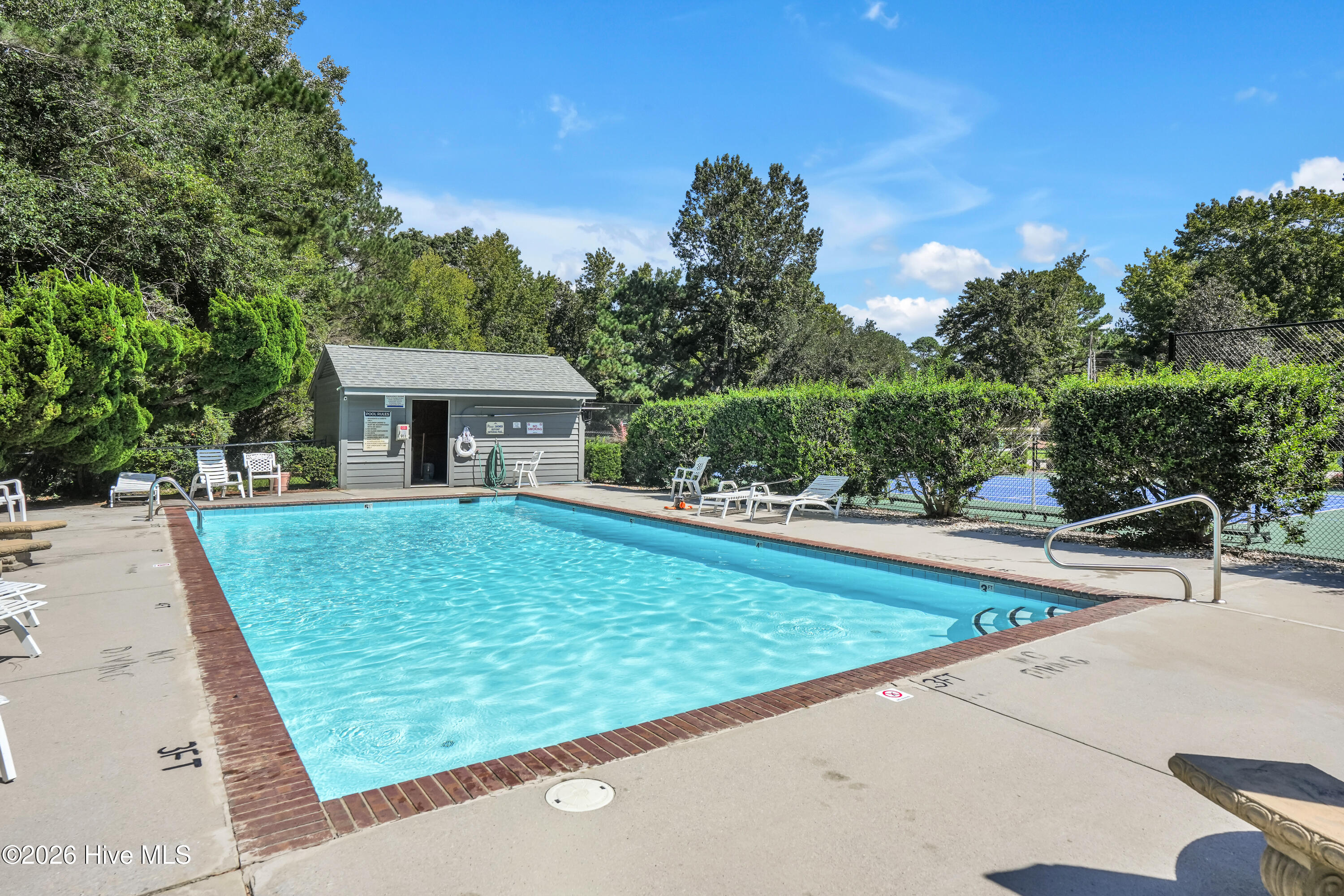 1433 Villa Place E Property Photo 46