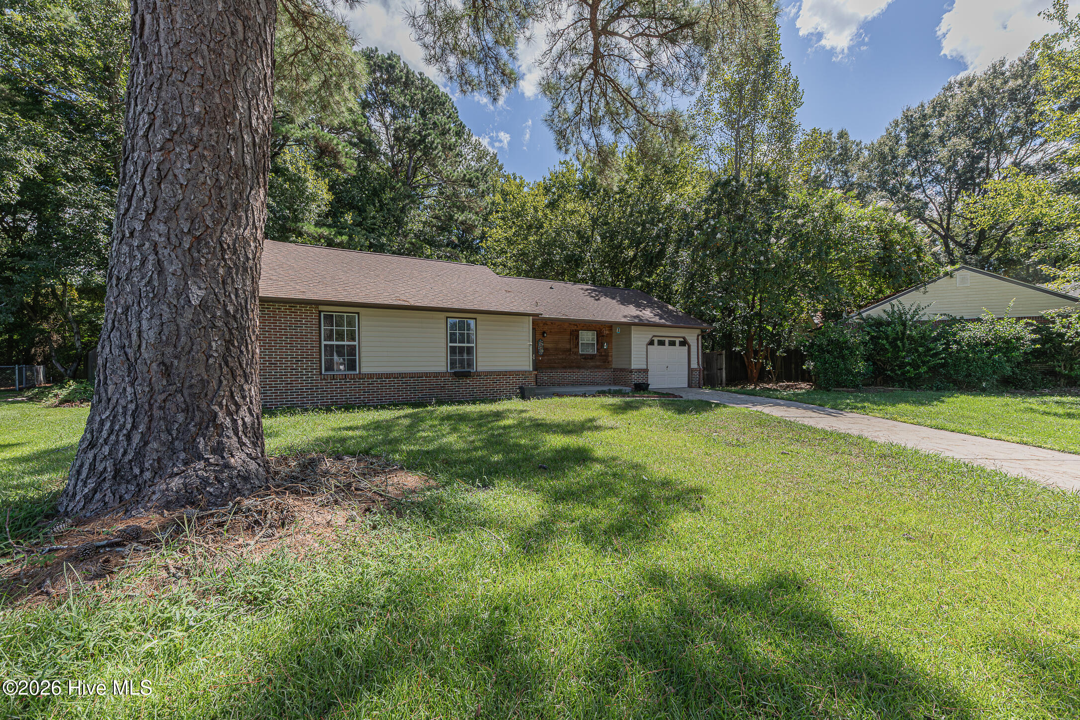 506 Sarah Court Property Photo 2