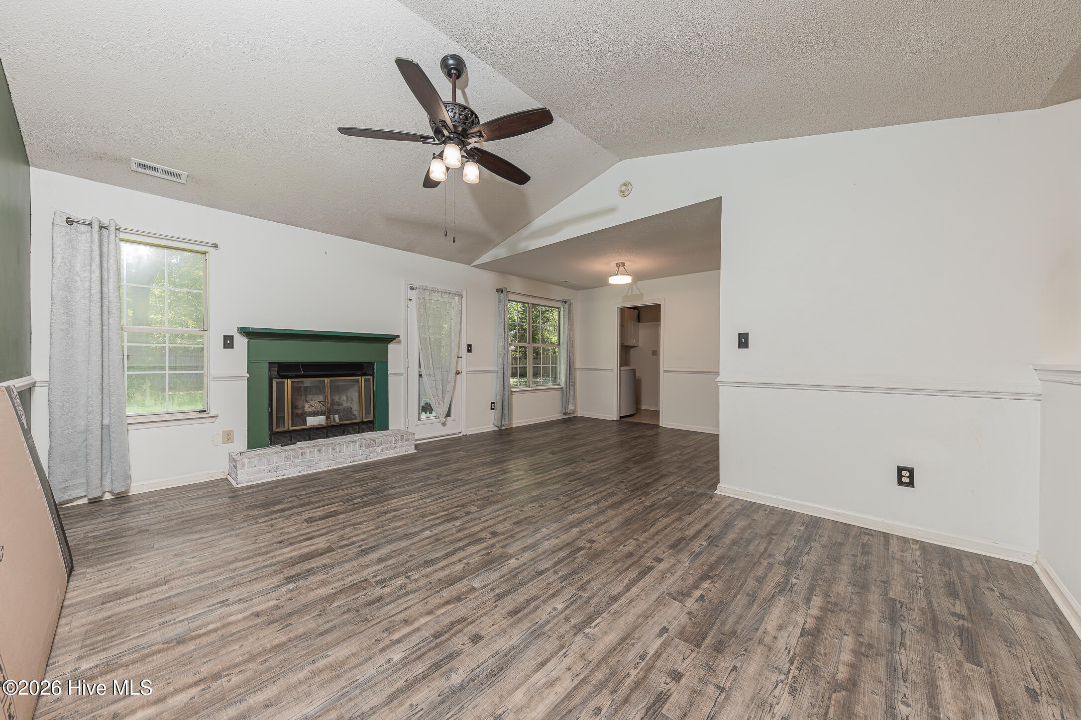 506 Sarah Court Property Photo 7