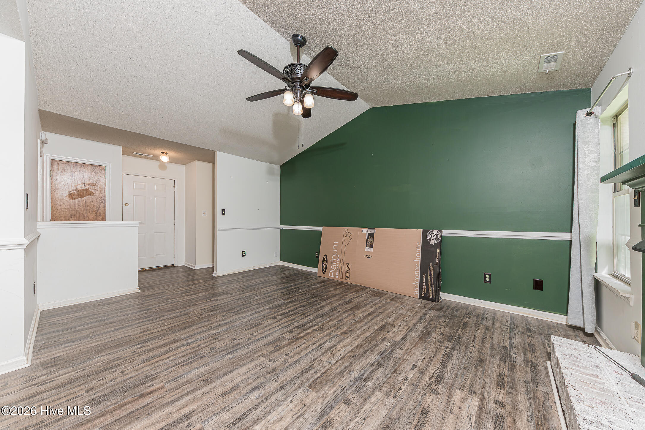 506 Sarah Court Property Photo 11
