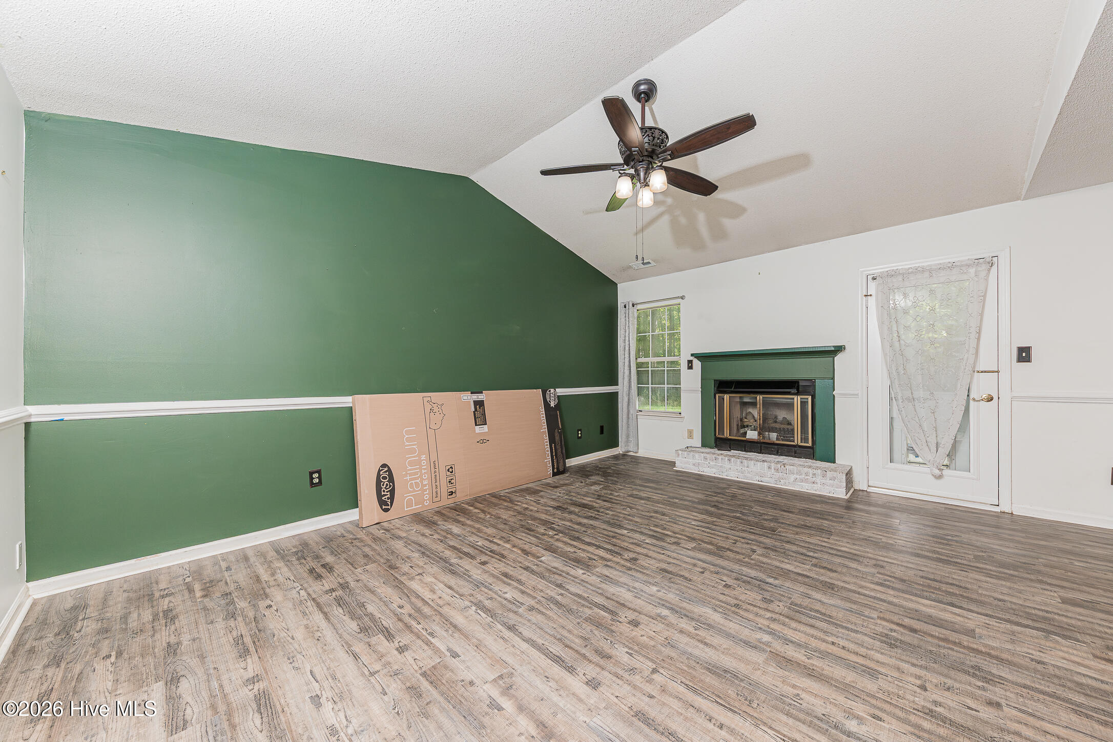 506 Sarah Court Property Photo 13