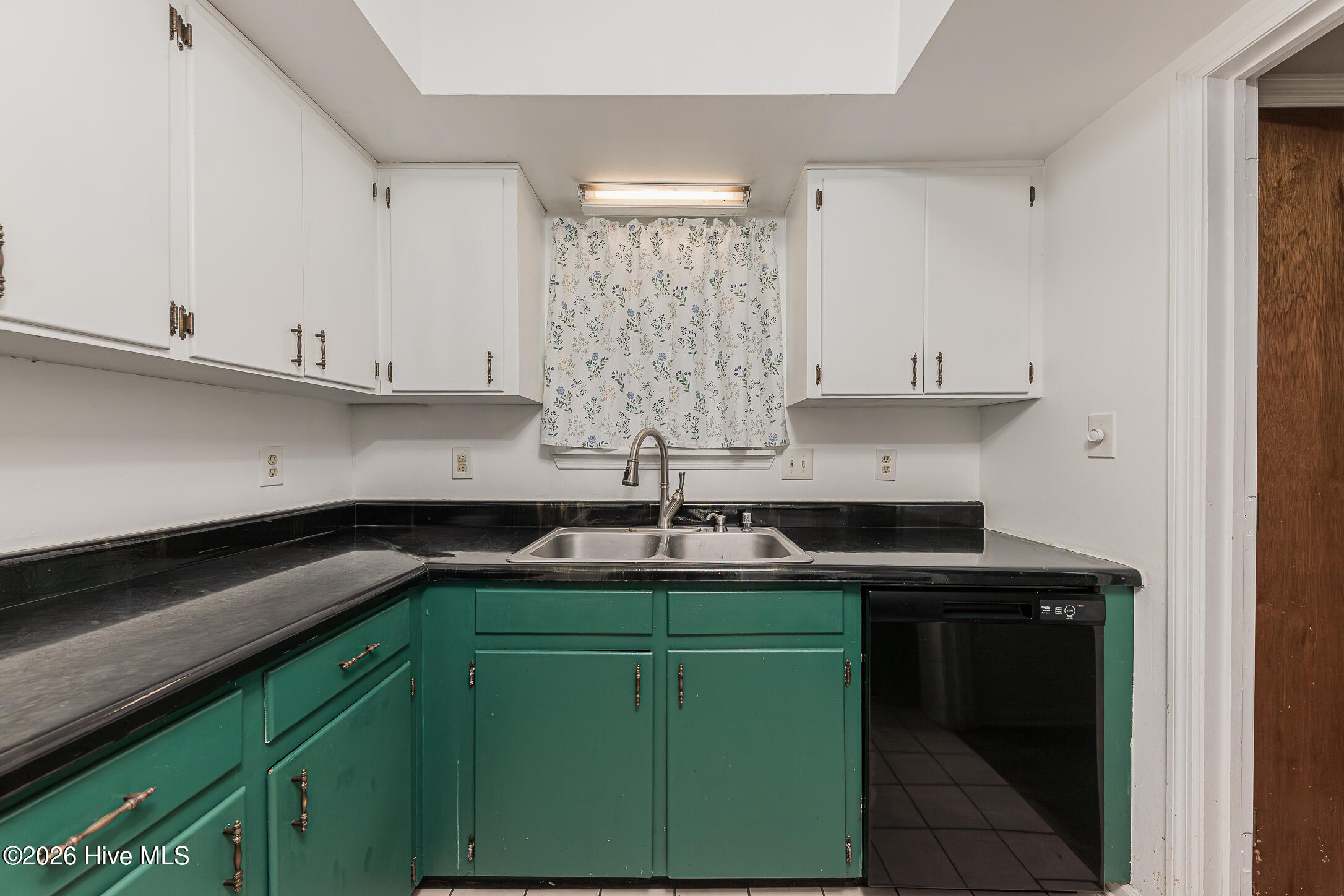 506 Sarah Court Property Photo 18