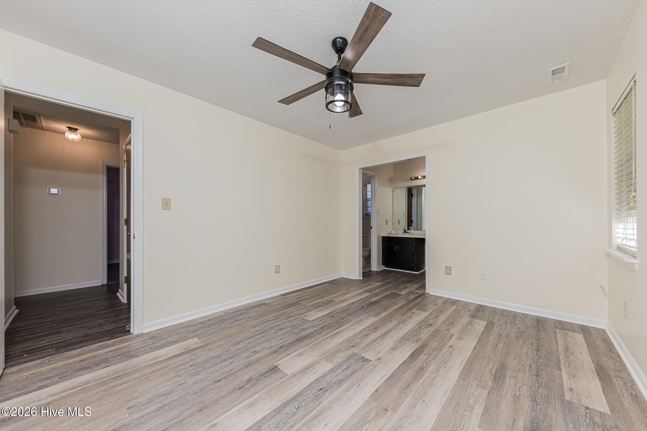 506 Sarah Court Property Photo 23