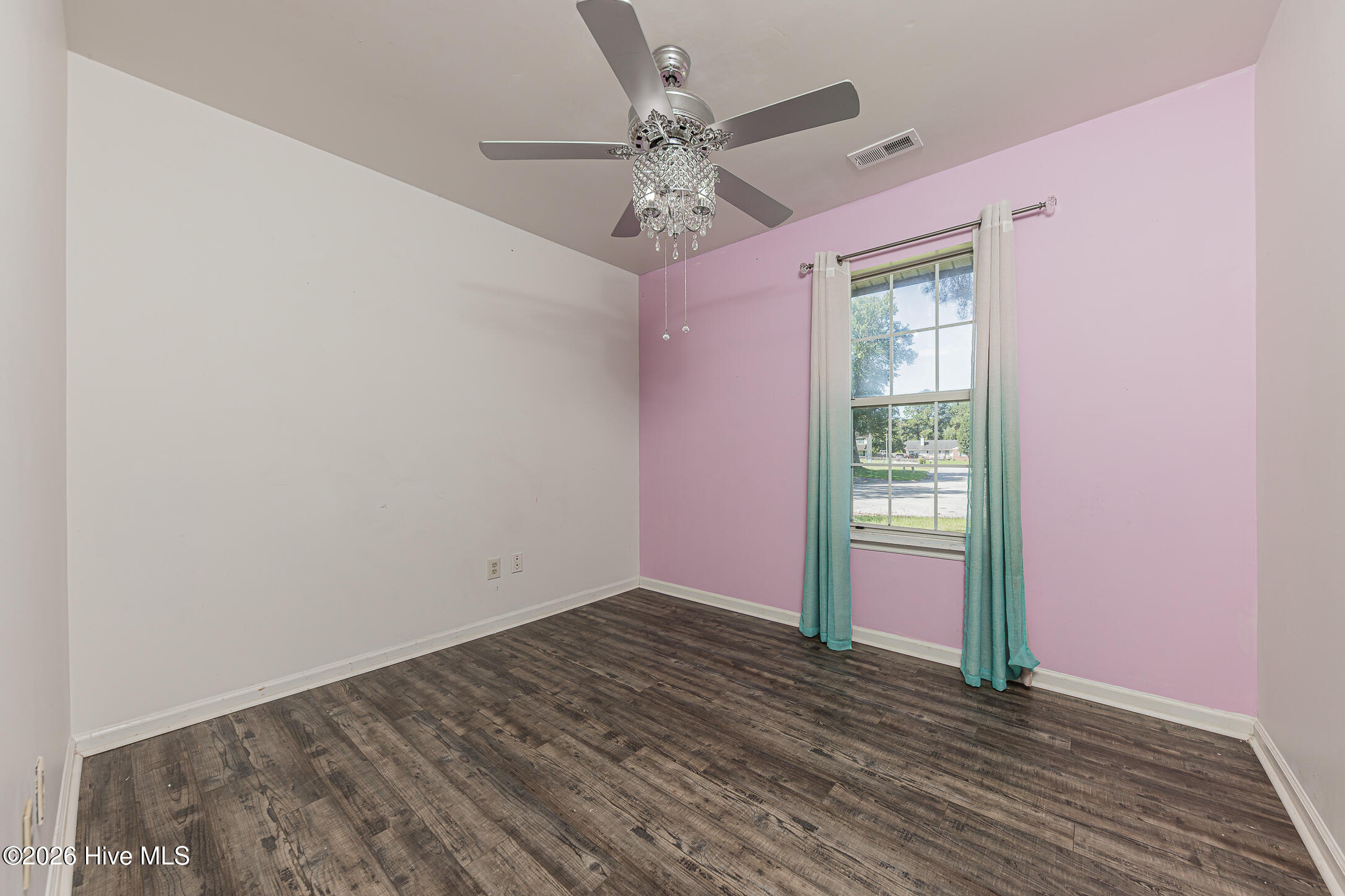 506 Sarah Court Property Photo 28