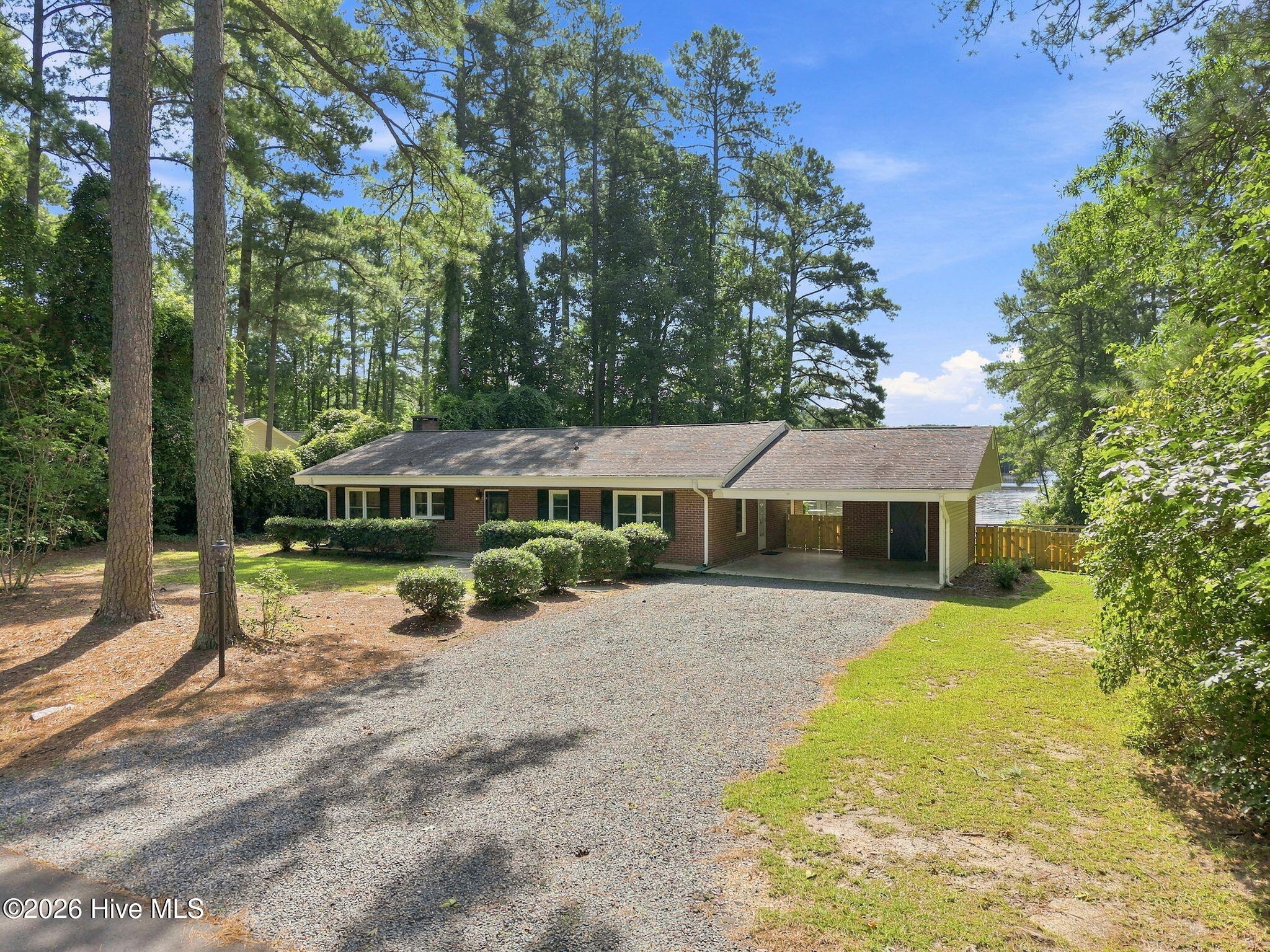 117 Lakeview Drive Property Photo 5