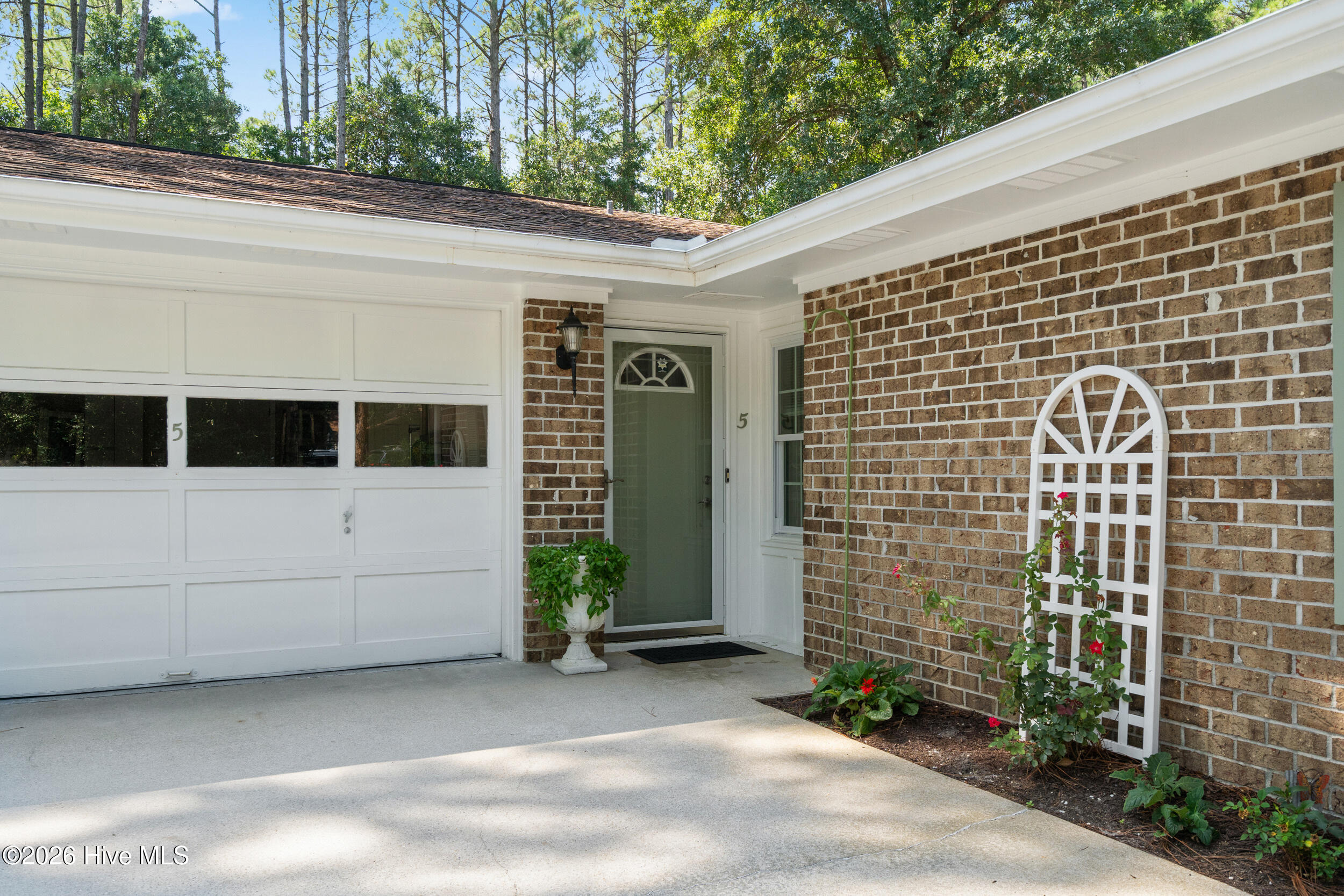 5 E Pine Court Property Photo 3