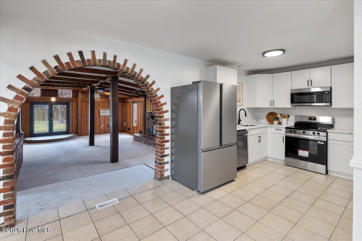 742 Newport Road Property Photo 16