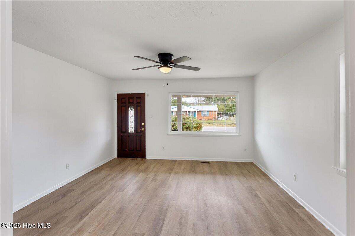 742 Newport Road Property Photo 22