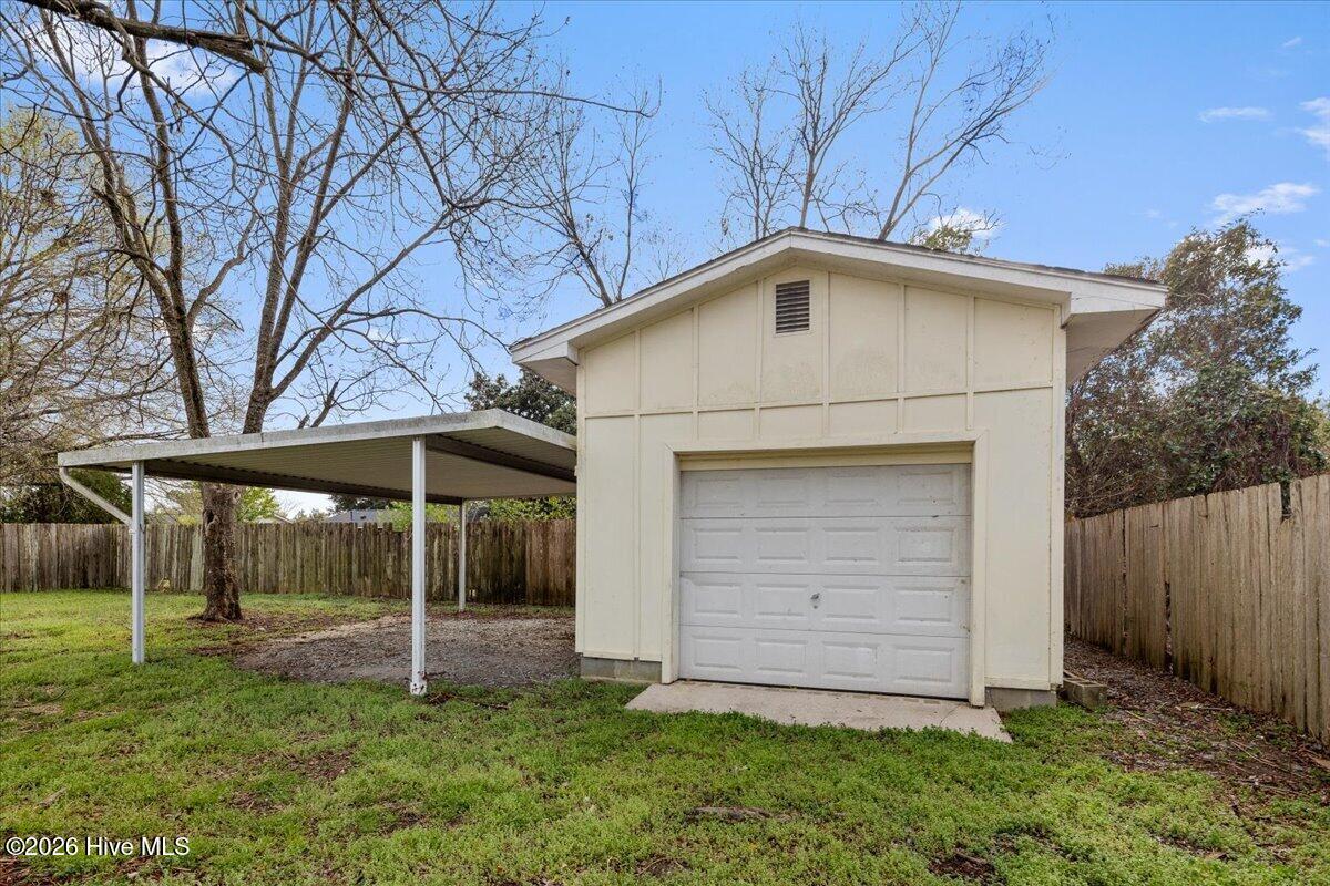 742 Newport Road Property Photo 39