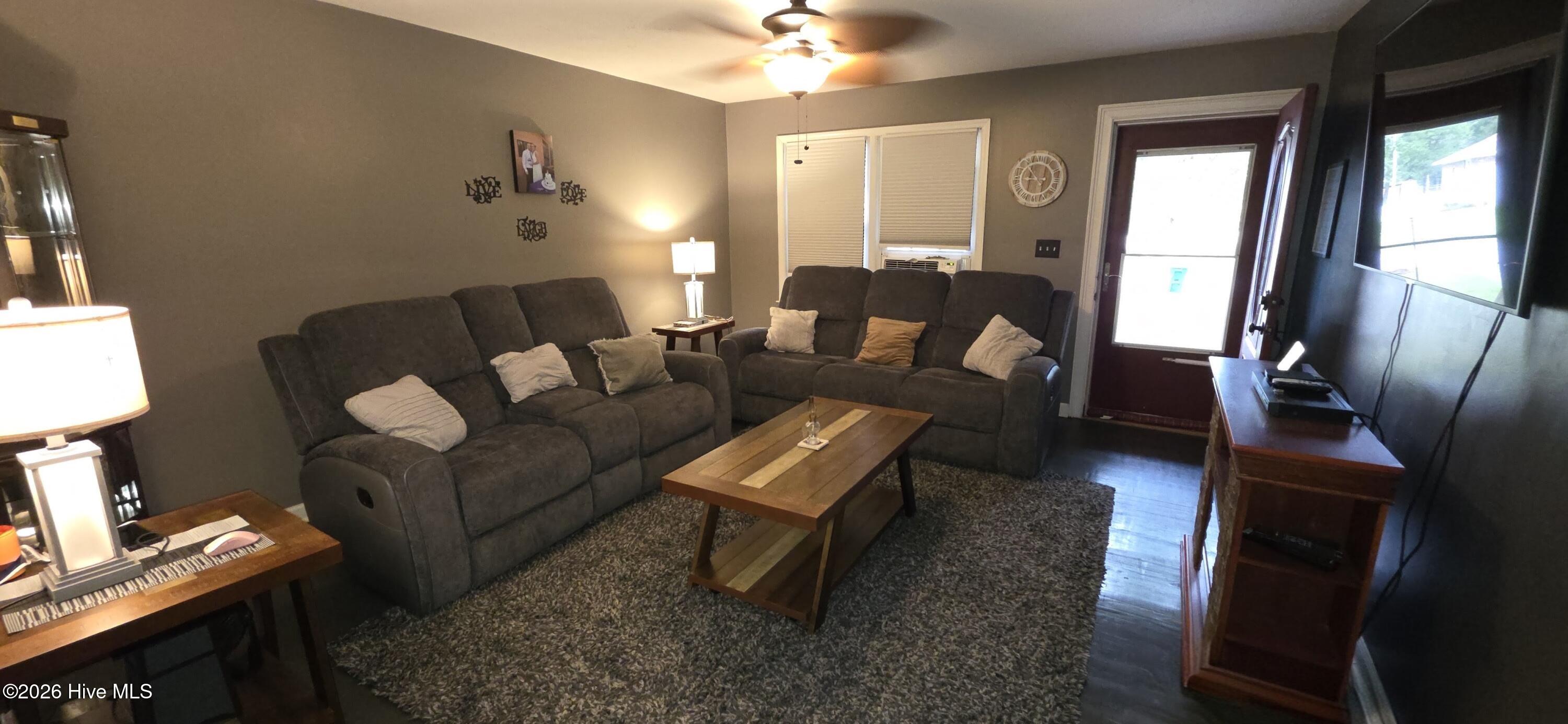 214 Bristol Avenue Property Photo 8