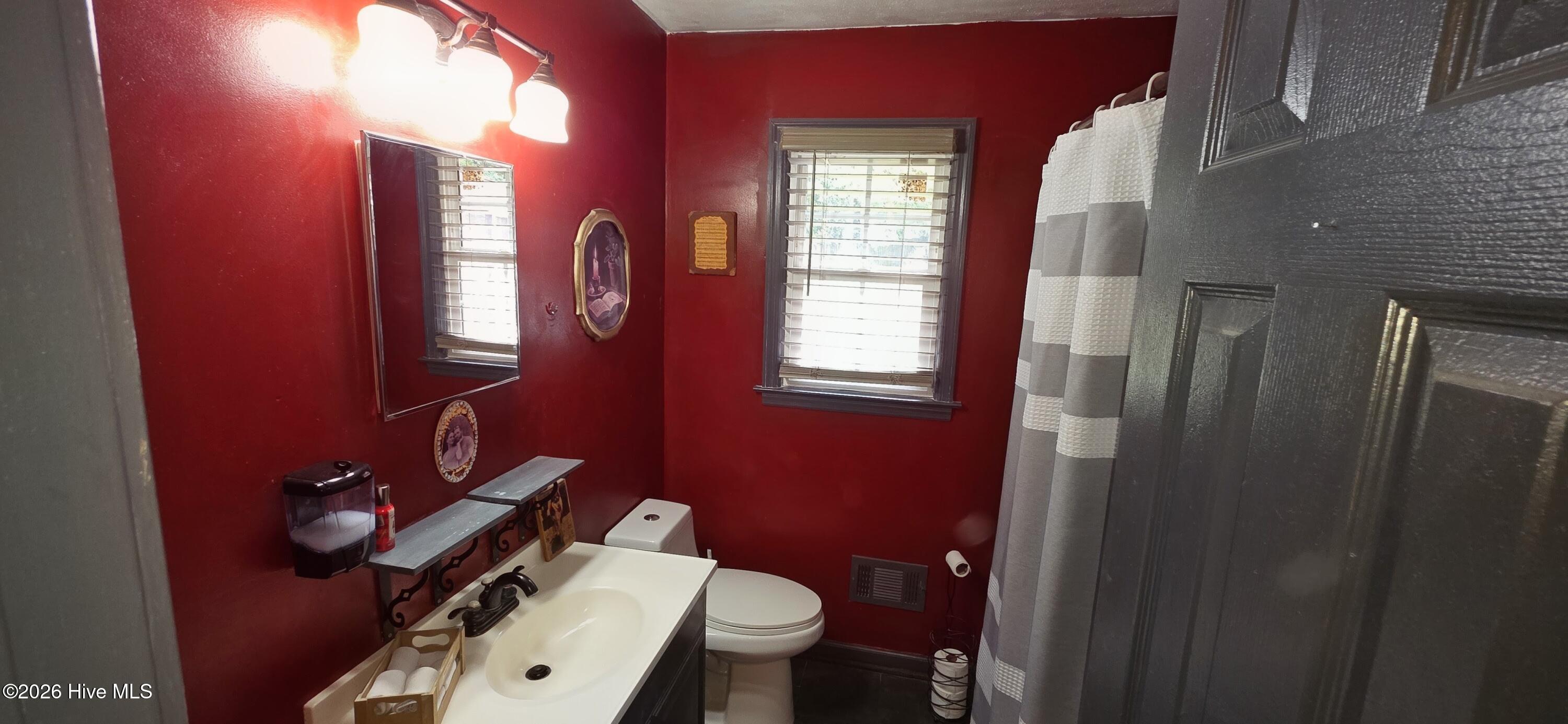 214 Bristol Avenue Property Photo 19