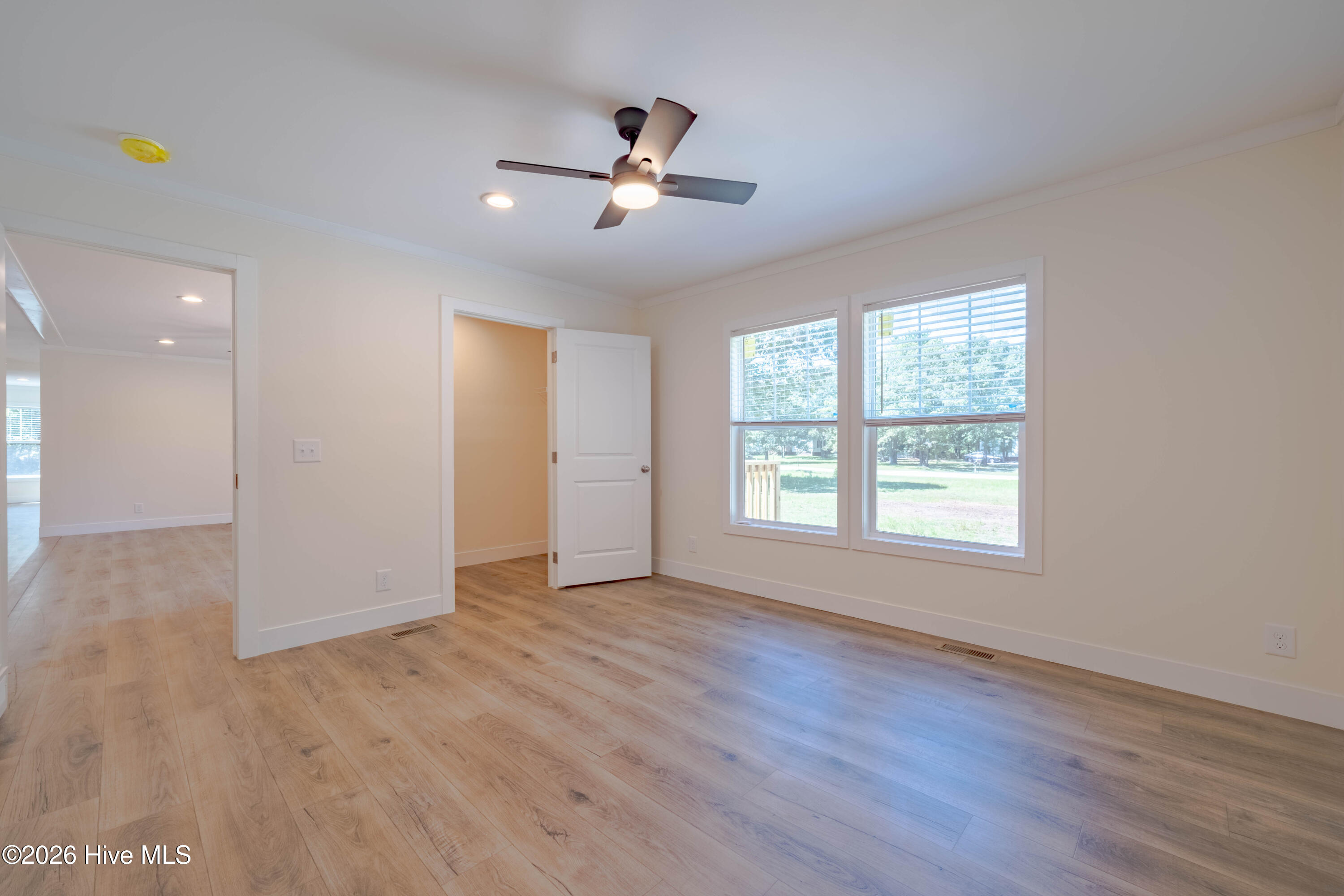 120 Edgewater Lane Property Photo 10