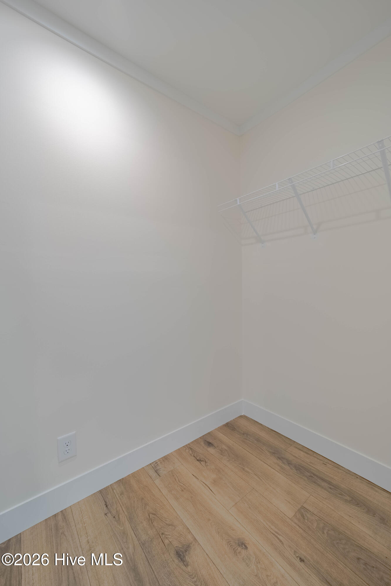 120 Edgewater Lane Property Photo 13