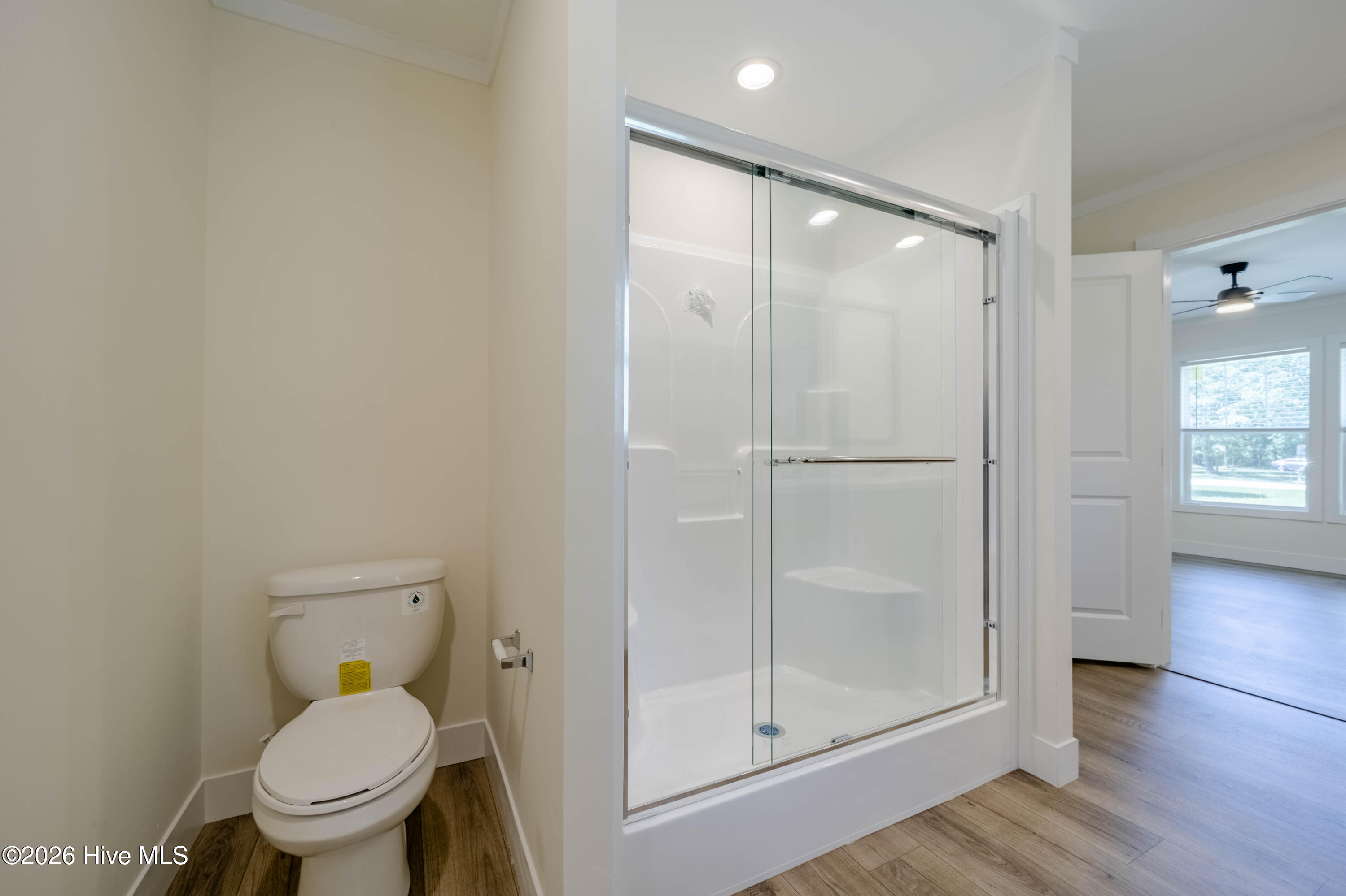 120 Edgewater Lane Property Photo 15