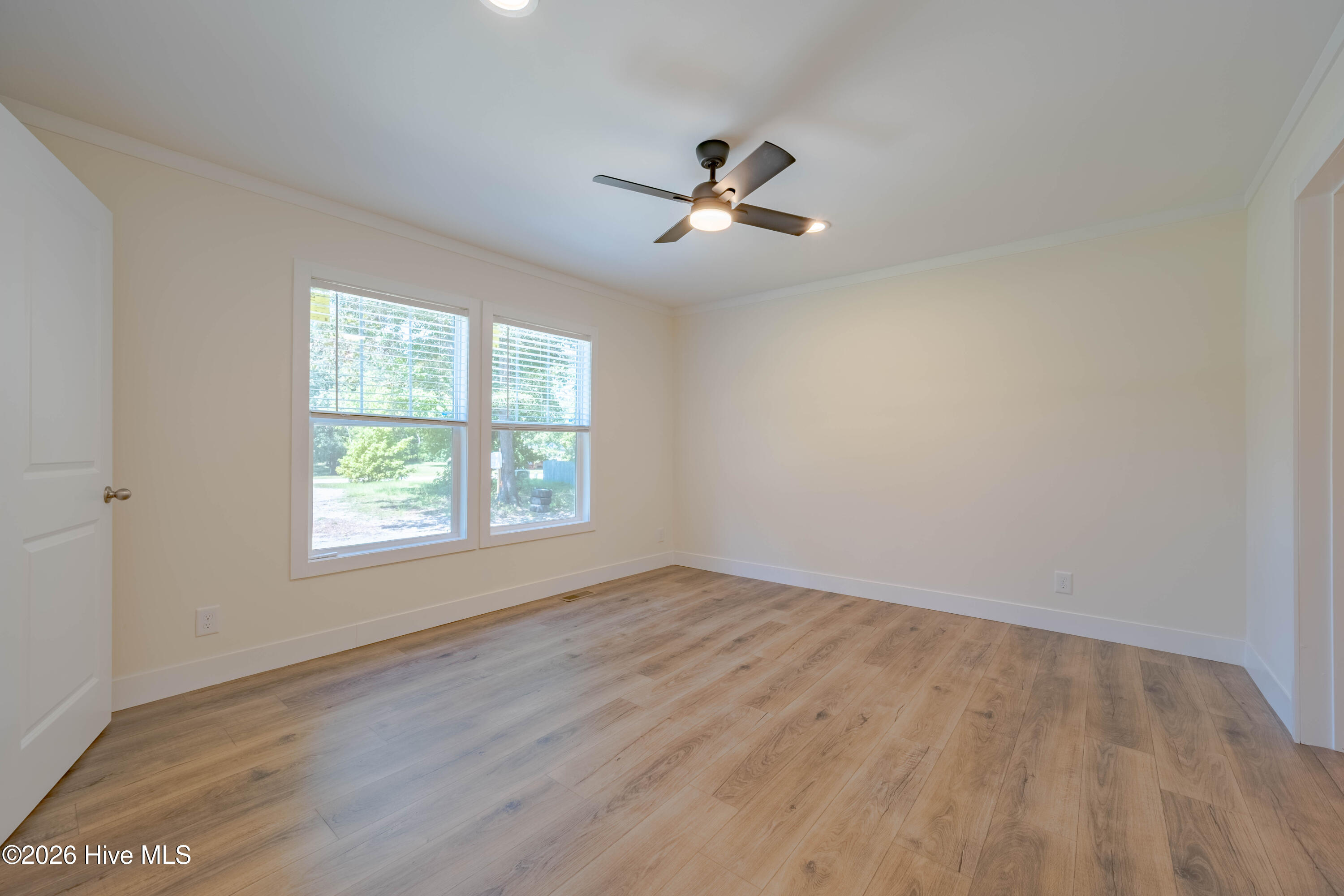 120 Edgewater Lane Property Photo 22