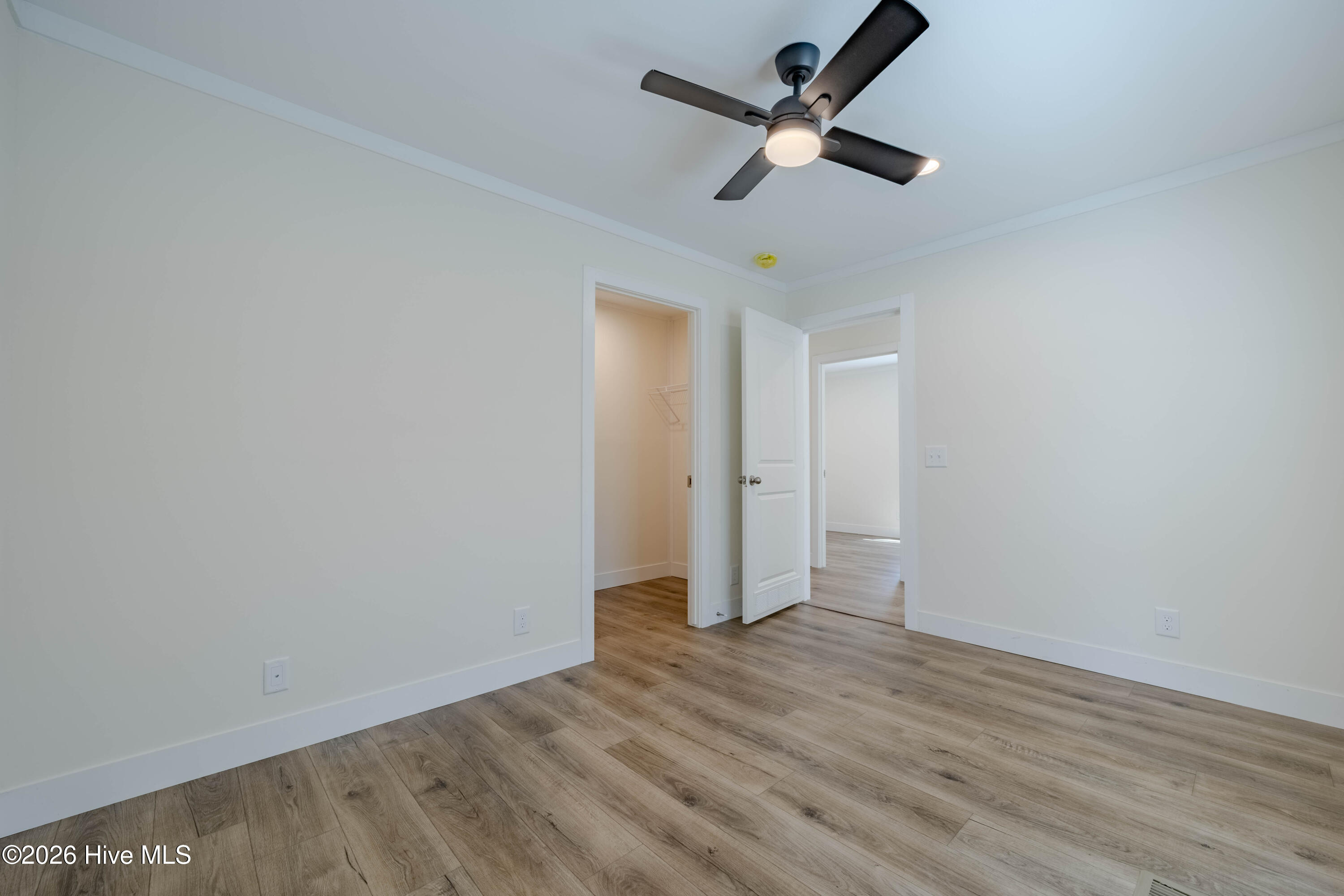 120 Edgewater Lane Property Photo 23
