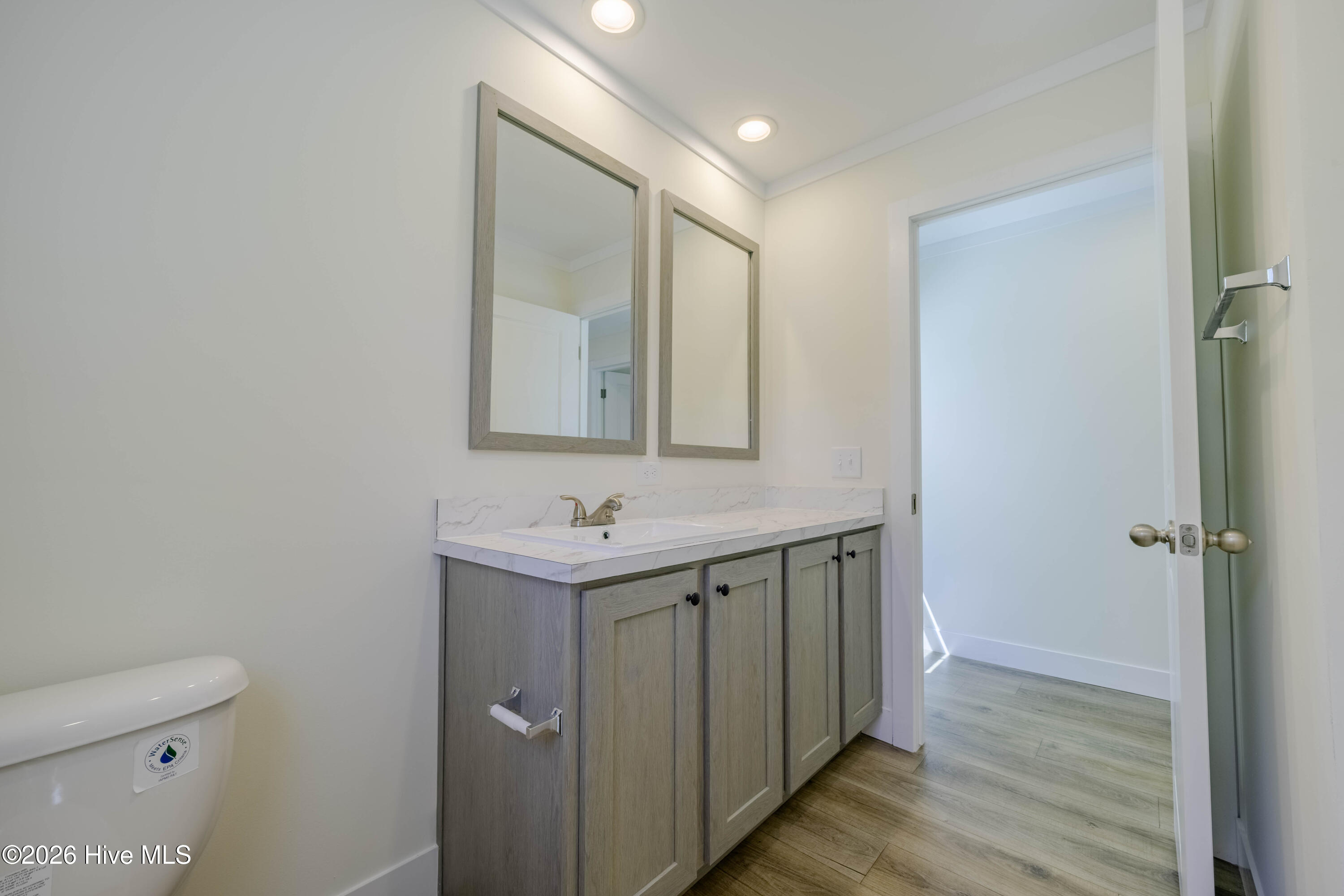 120 Edgewater Lane Property Photo 25