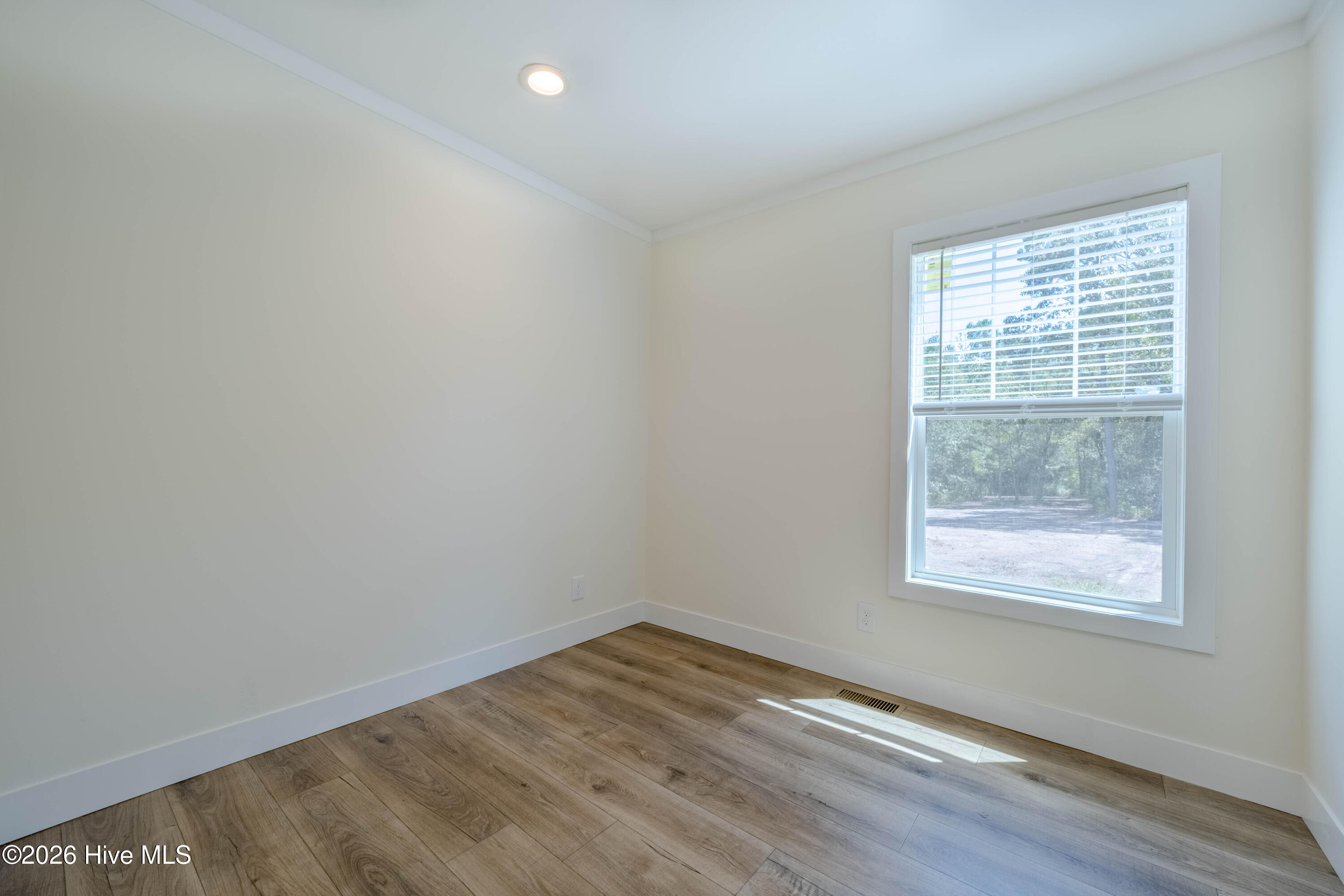 120 Edgewater Lane Property Photo 27