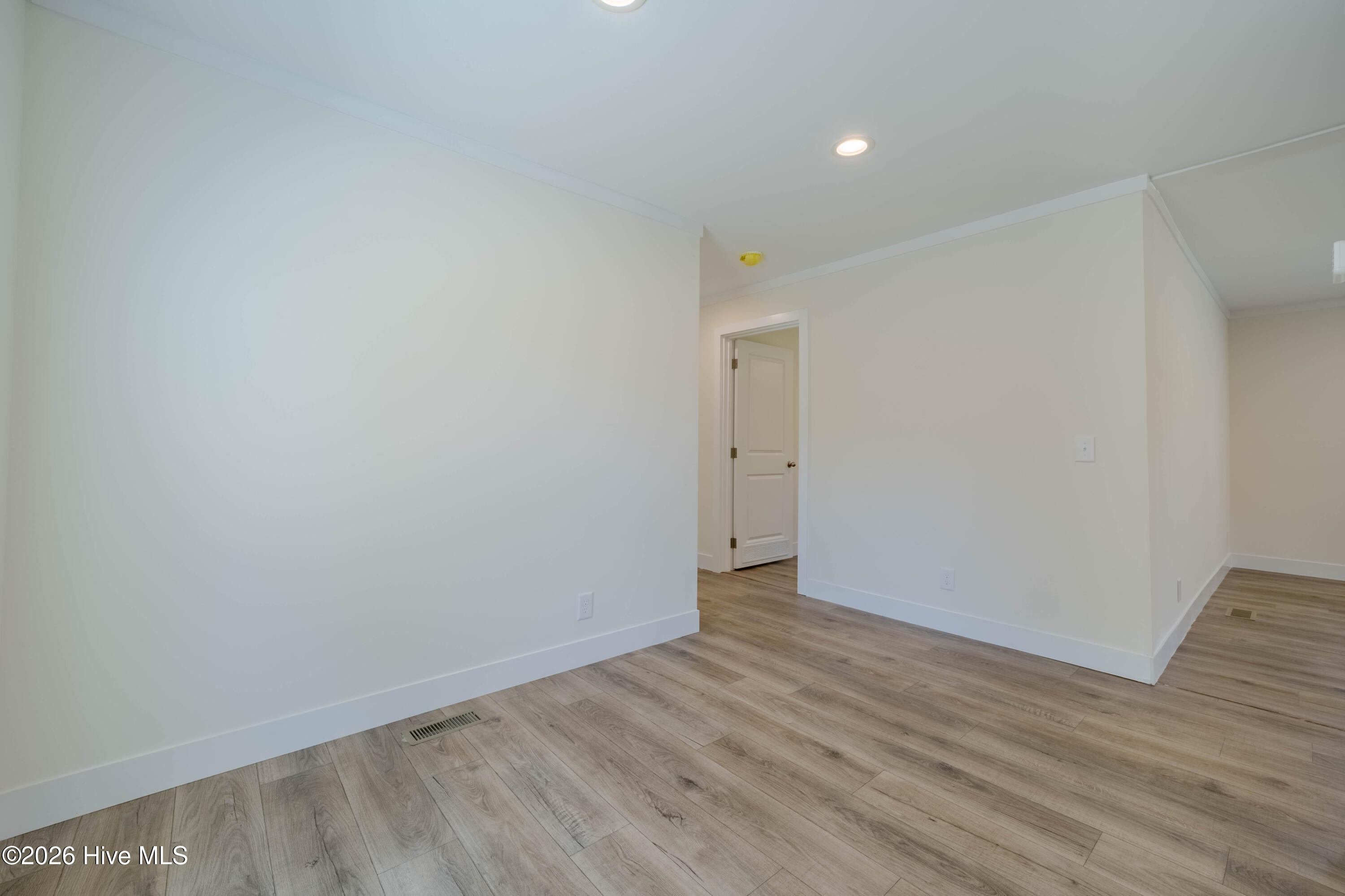 120 Edgewater Lane Property Photo 30