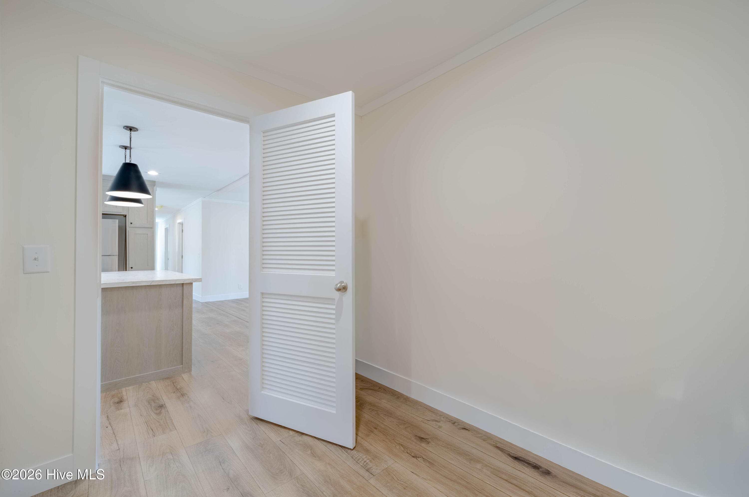 120 Edgewater Lane Property Photo 31