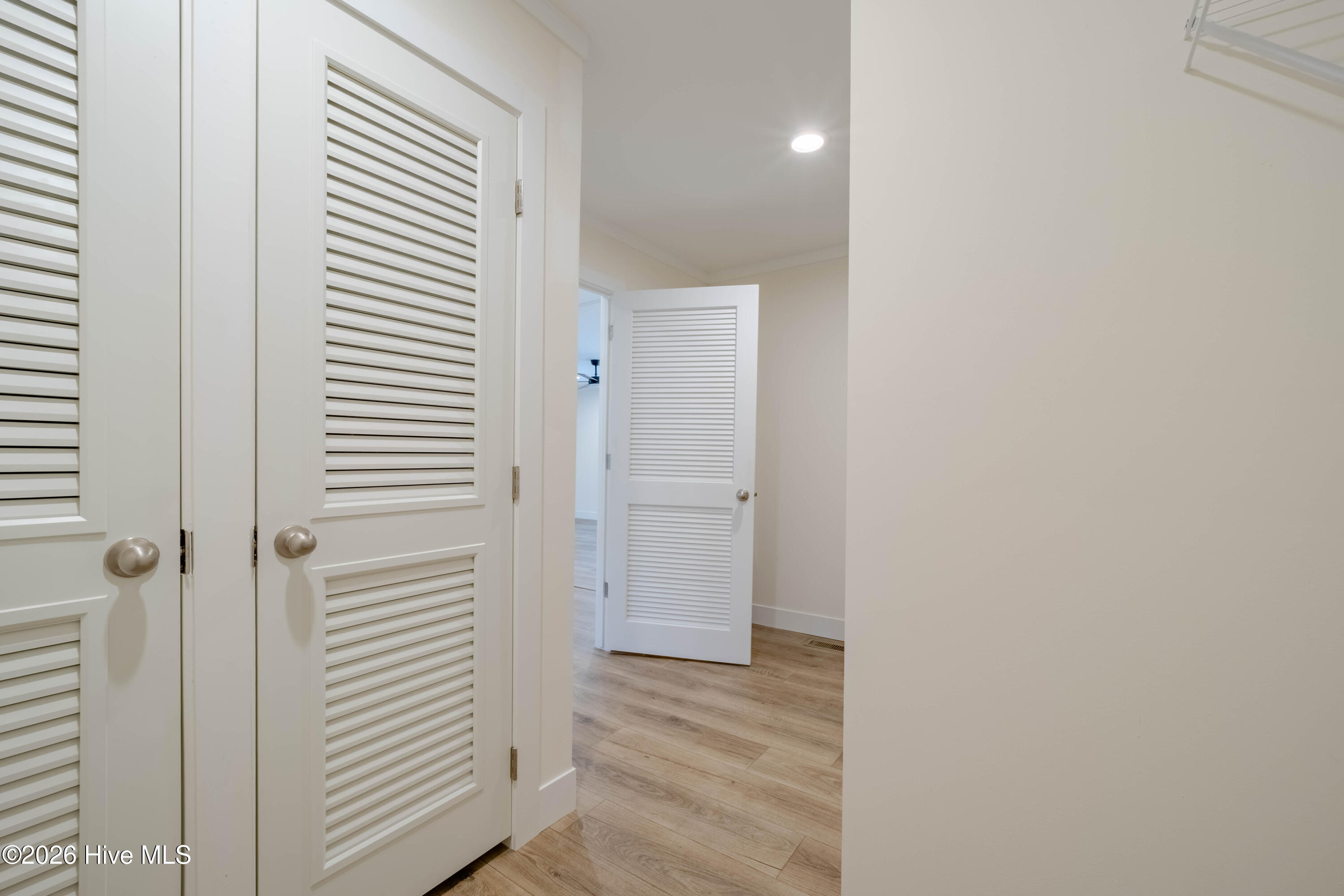120 Edgewater Lane Property Photo 33
