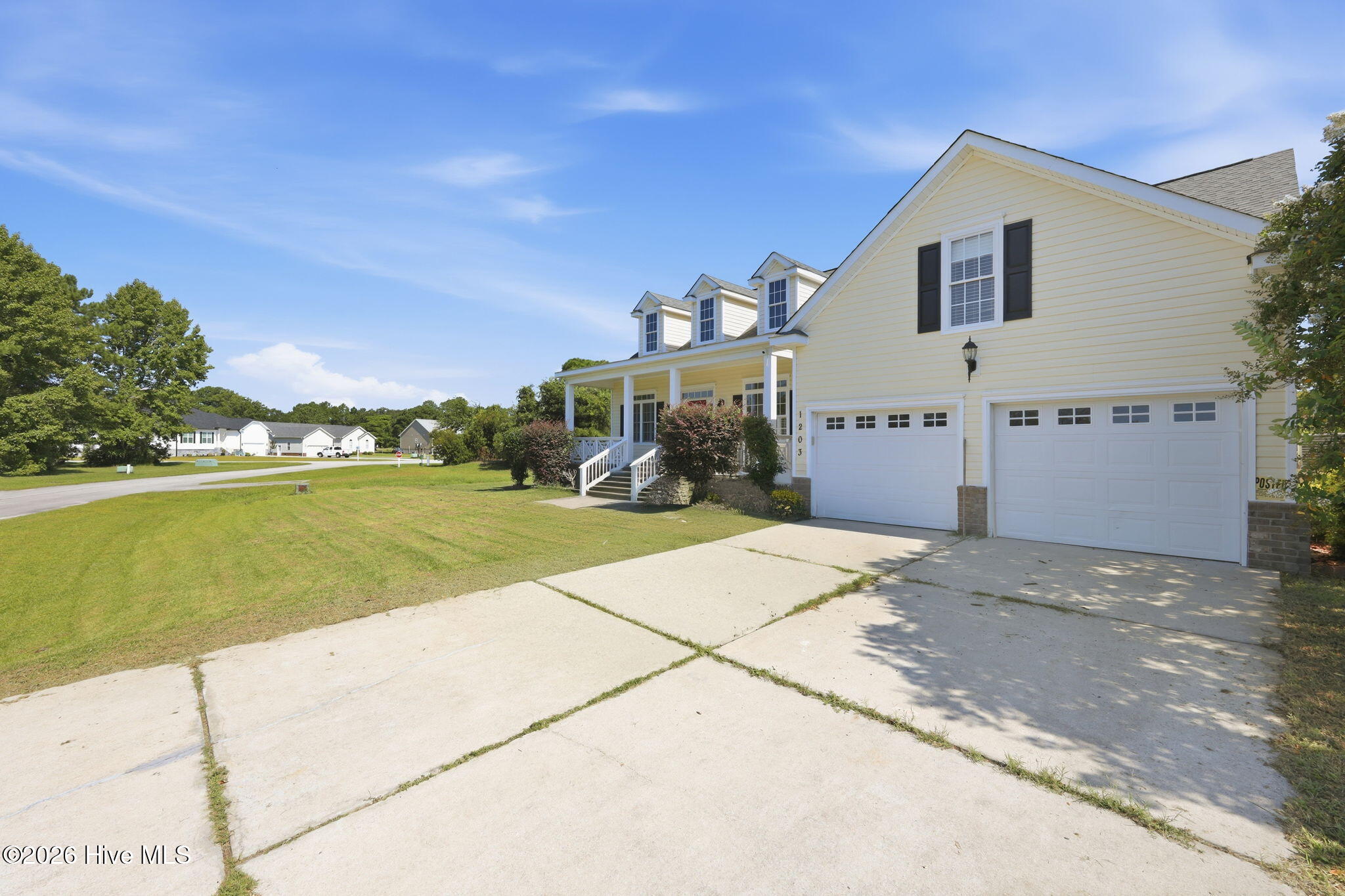 1203 Coral Reef Court Property Photo 3