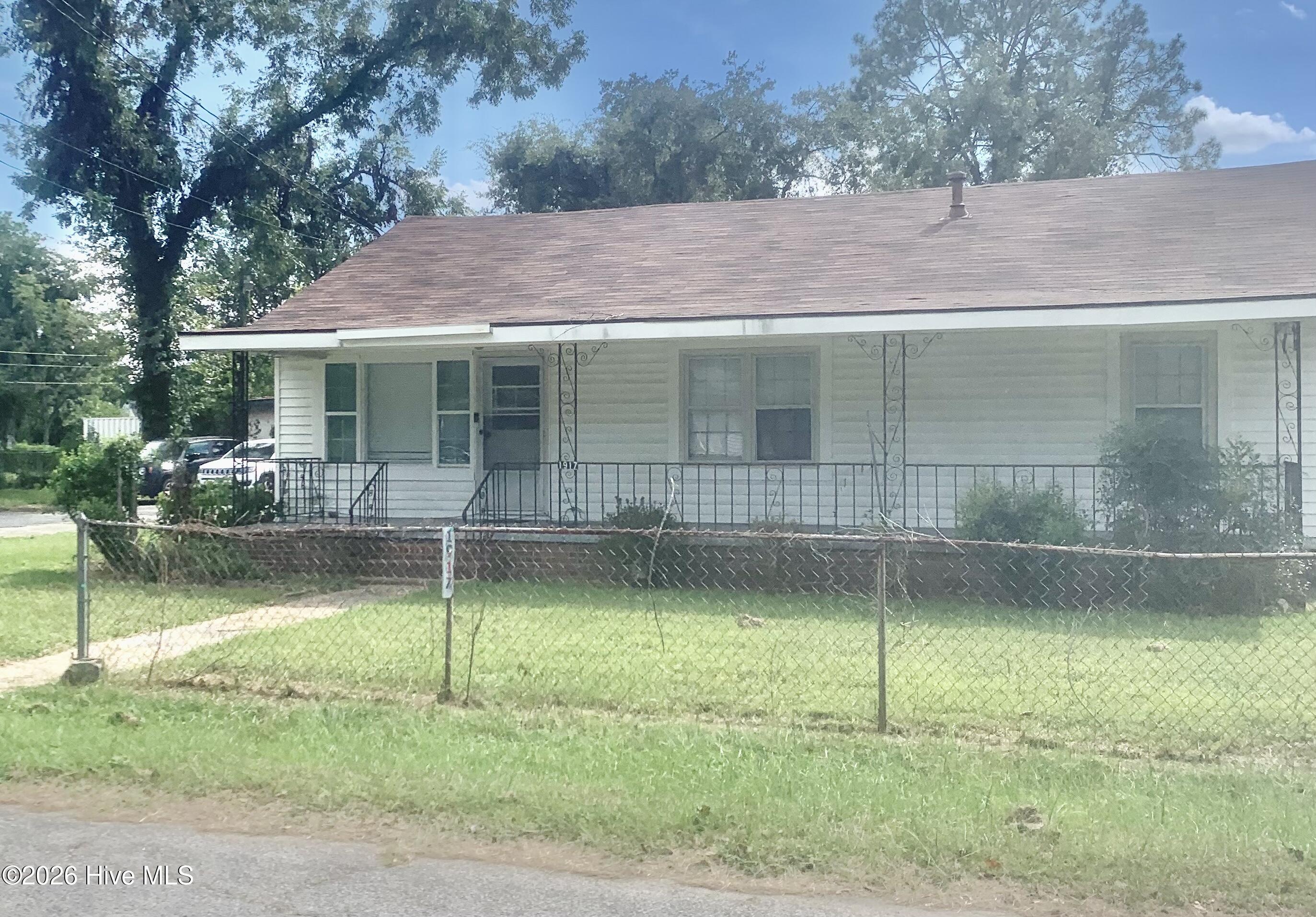 1917 Lazenby Drive Property Photo 2