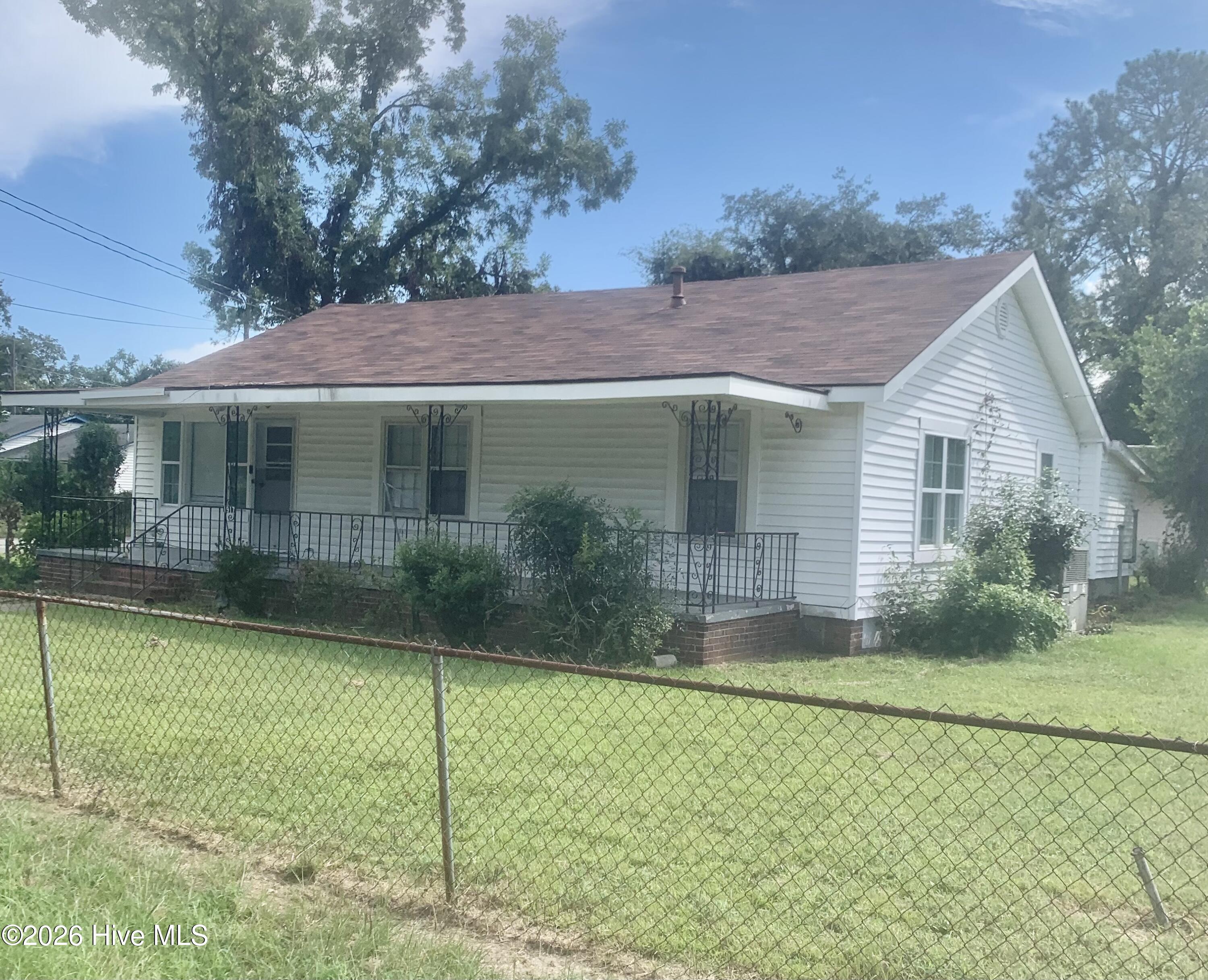 1917 Lazenby Drive Property Photo 3