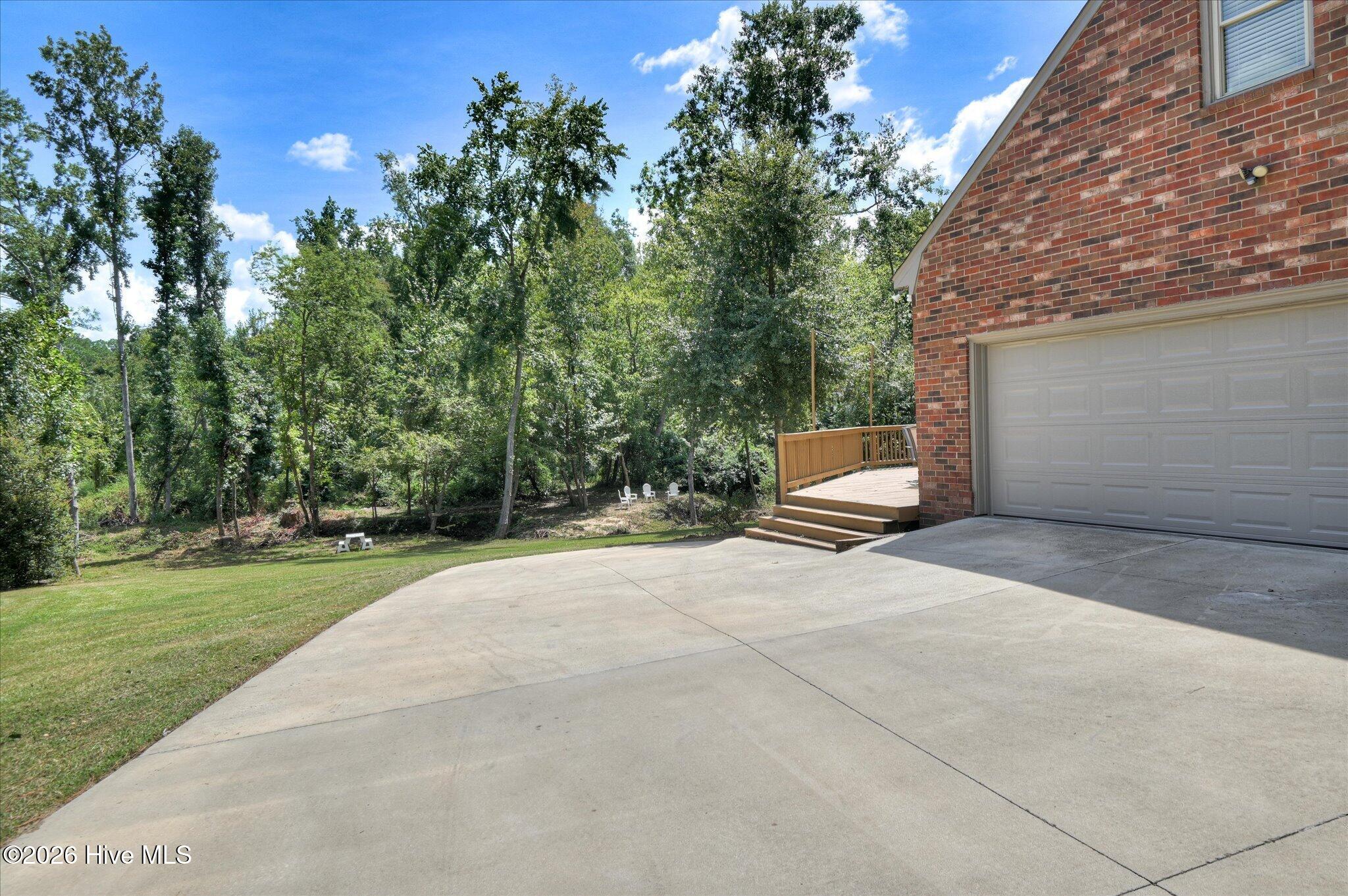 687 Spooner Drive Property Photo 12