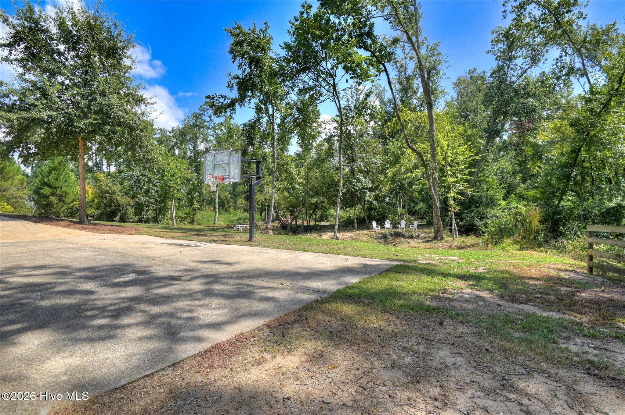 687 Spooner Drive Property Photo 89