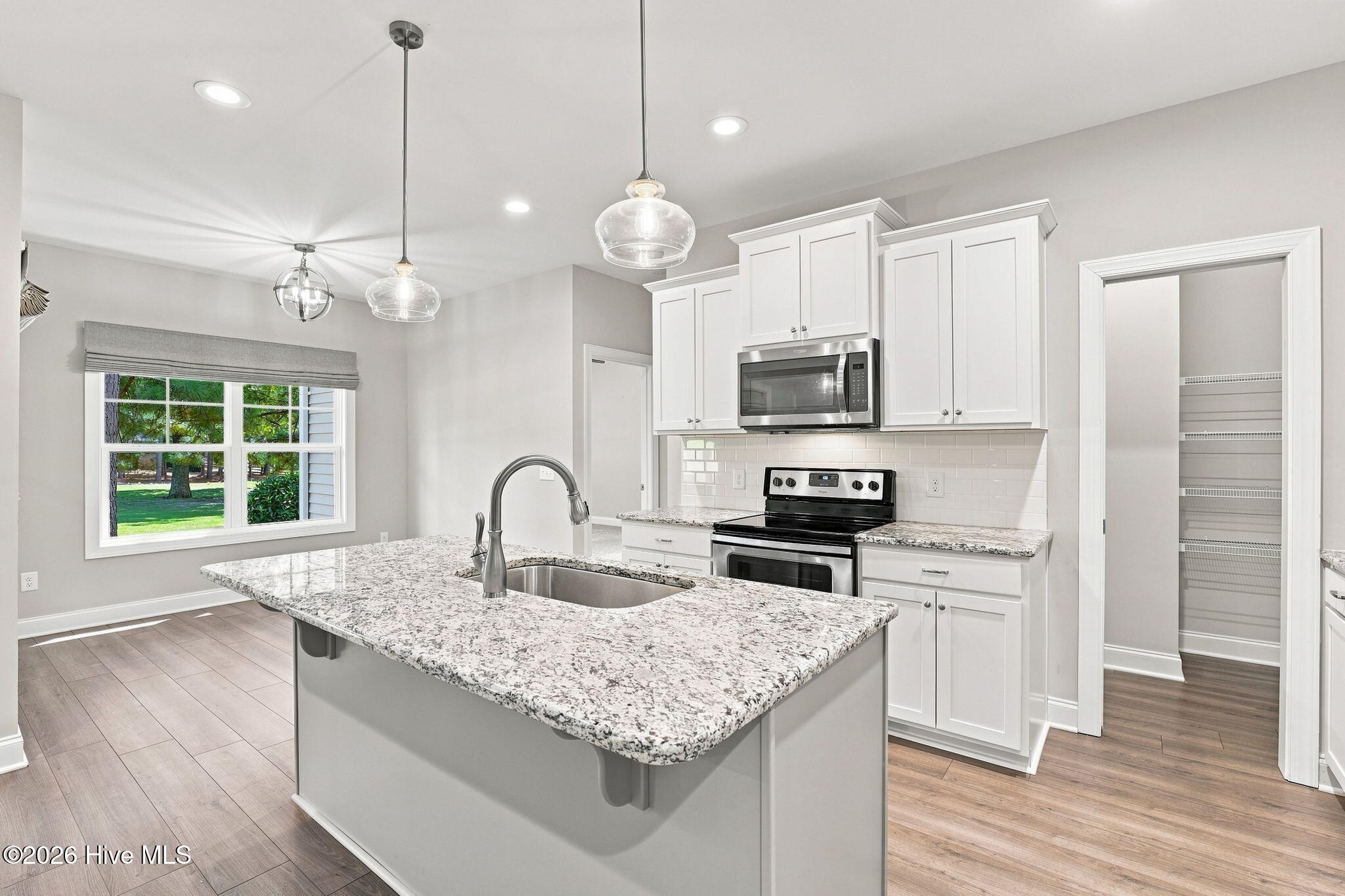 129 Devonshire Avenue W Property Photo 7