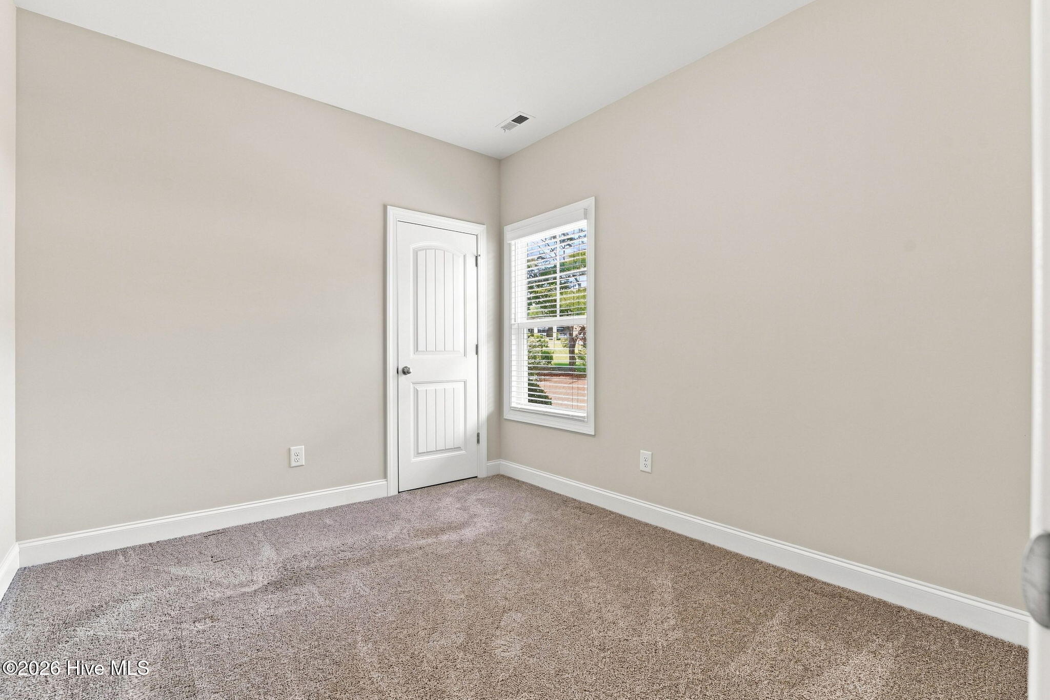 129 Devonshire Avenue W Property Photo 20