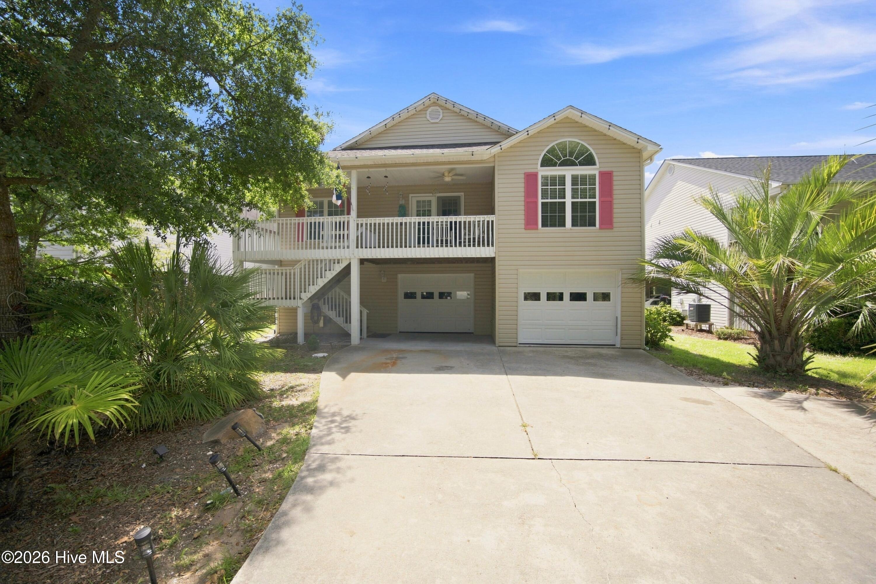 303 E Oak Island Drive Property Photo 1