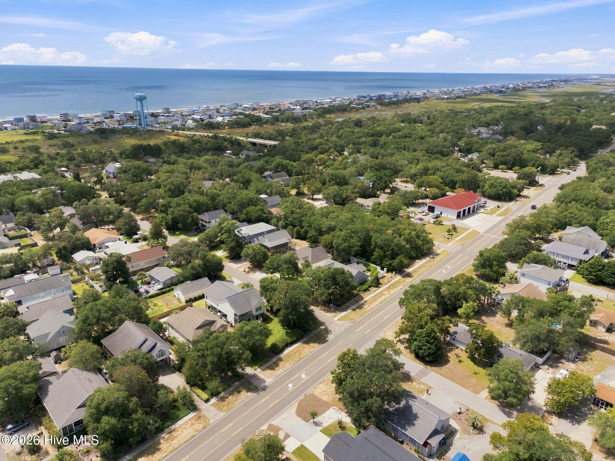 303 E Oak Island Drive Property Photo 3